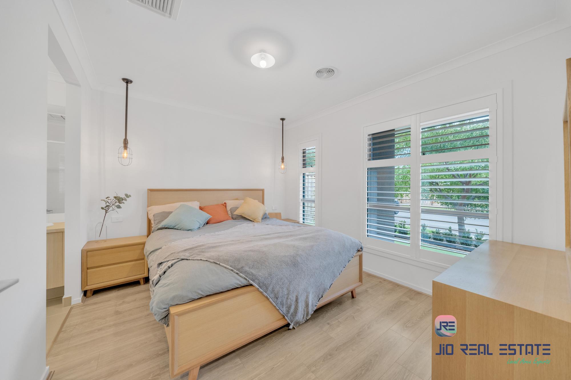 19 Howard Road, Thornhill Park VIC
