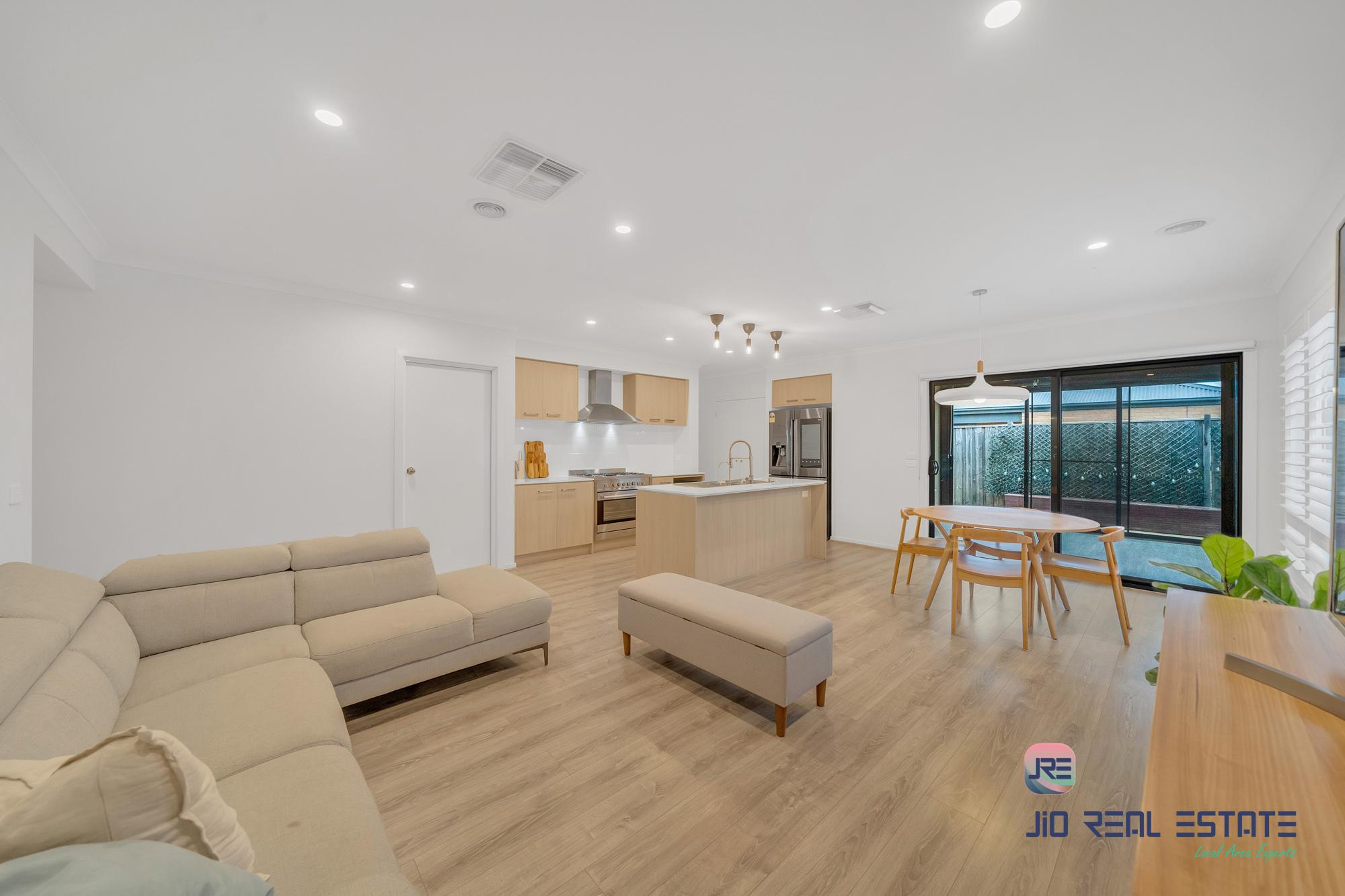 19 Howard Road, Thornhill Park VIC