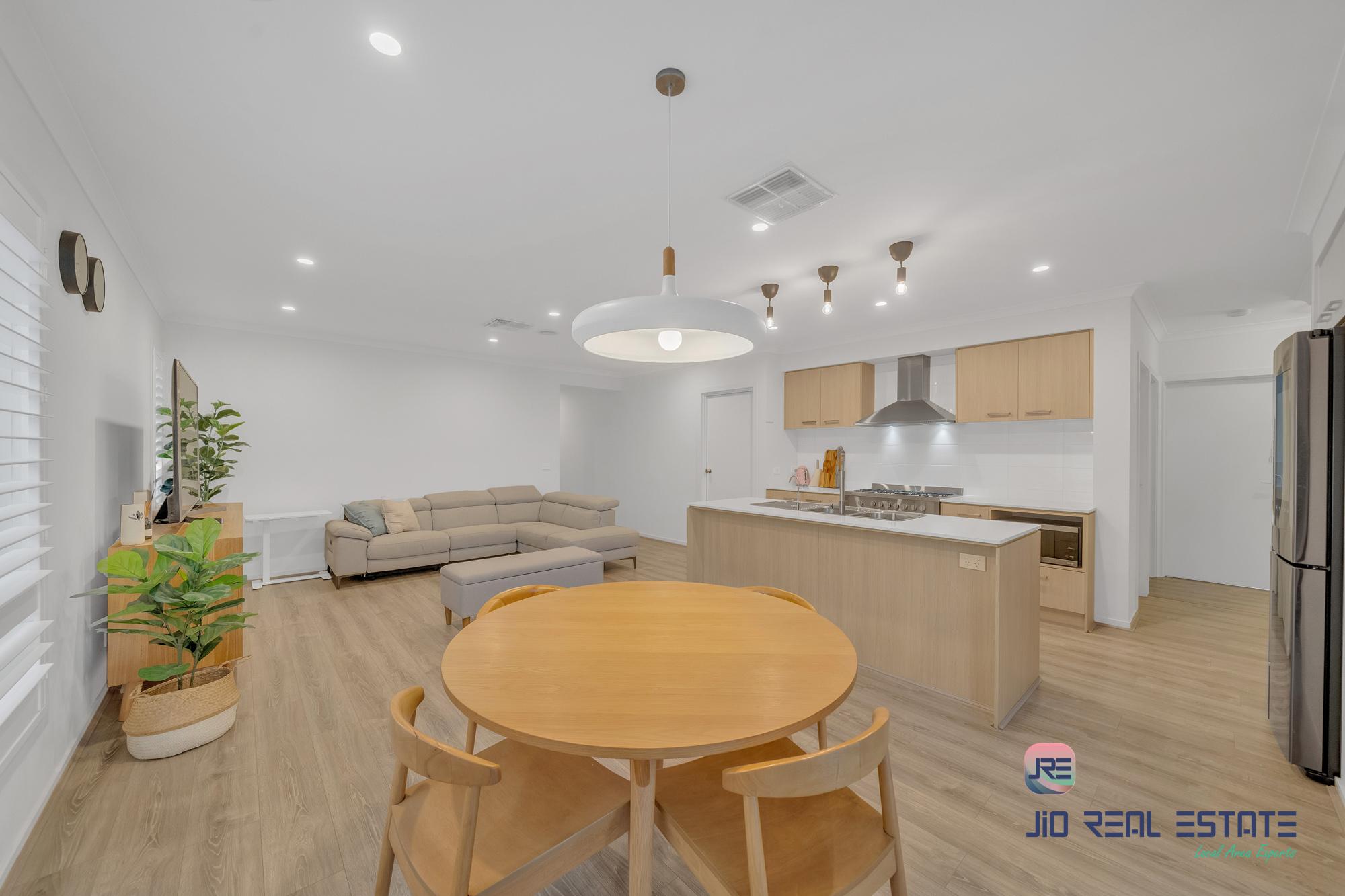 19 Howard Road, Thornhill Park VIC