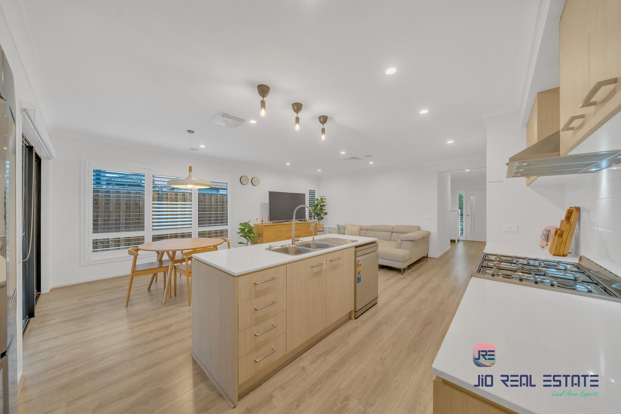 19 Howard Road, Thornhill Park VIC