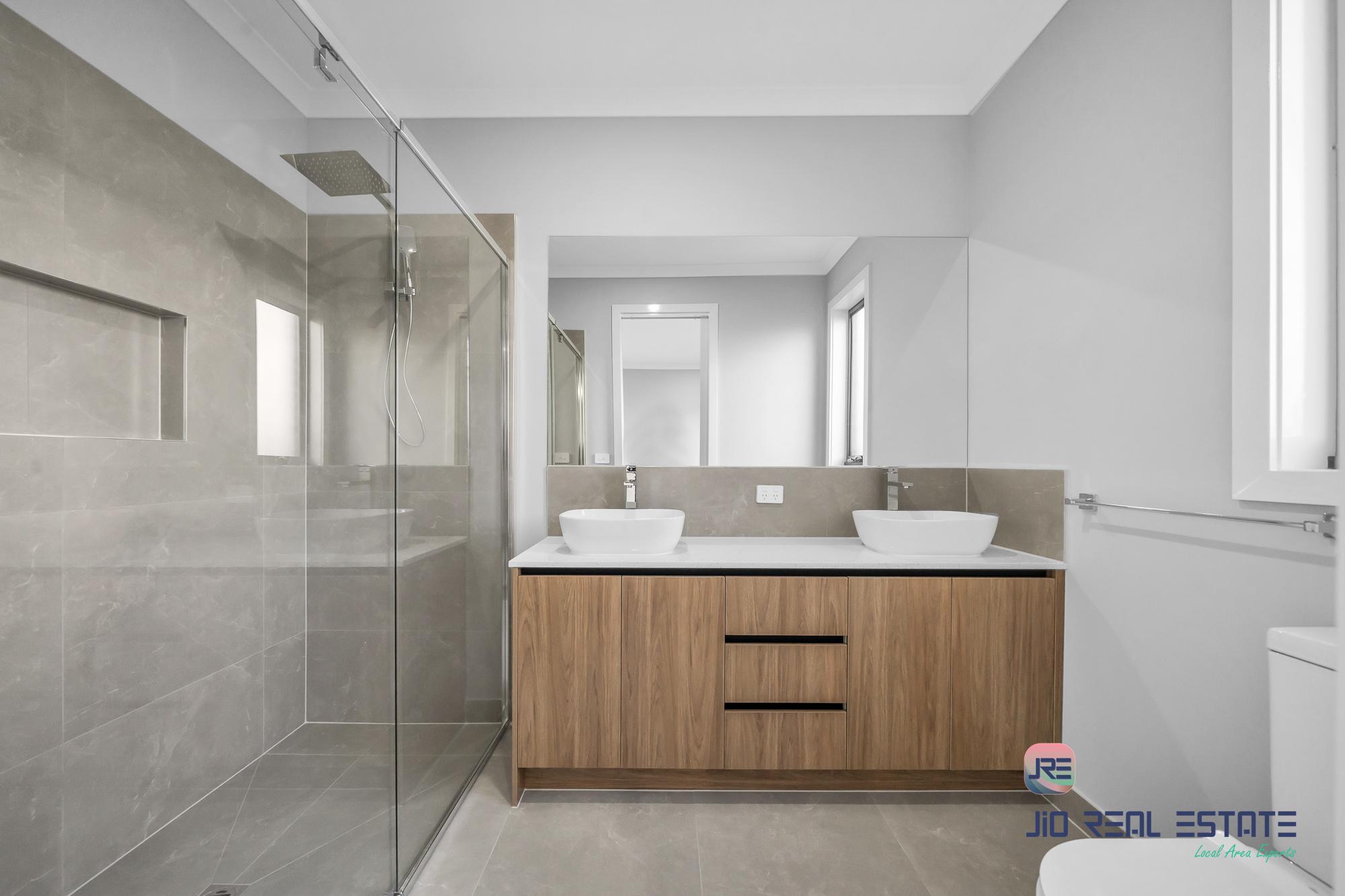 80 Pintail Drive, Melton South VIC