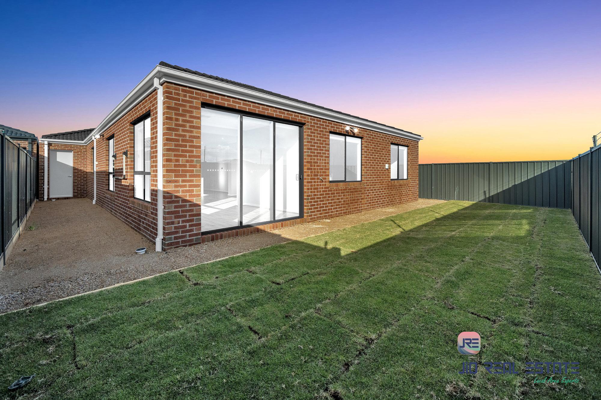 80 Pintail Drive, Melton South VIC