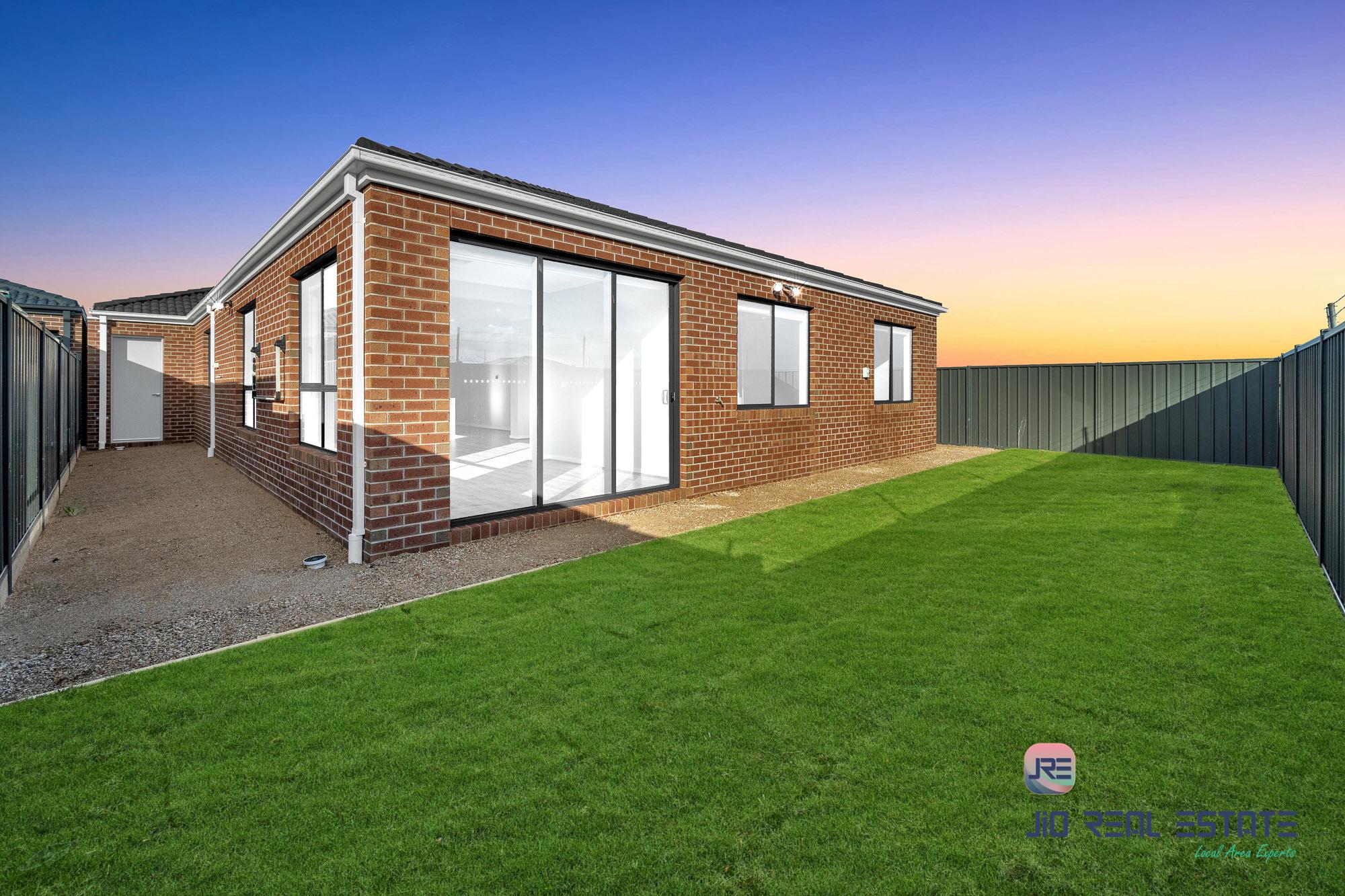 80 Pintail Drive, Melton South VIC