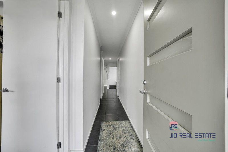 46 Carfin Circuit, Thornhill Park VIC