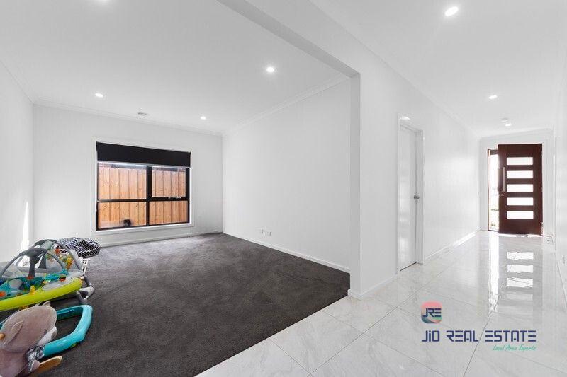 12 Jiren Street, Thornhill Park VIC