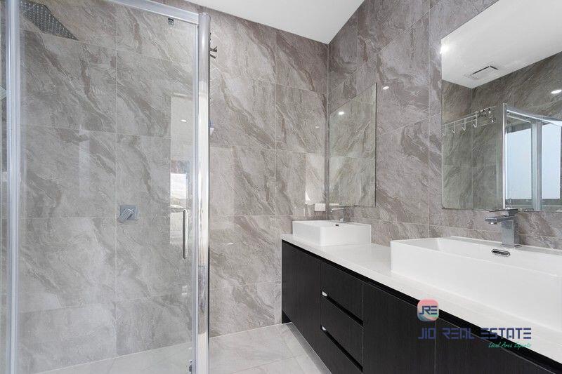 12 Jiren Street, Thornhill Park VIC