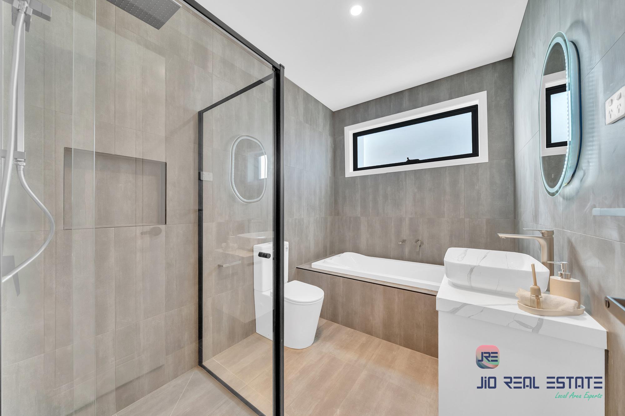 13 Smethurst Road, Tarneit VIC