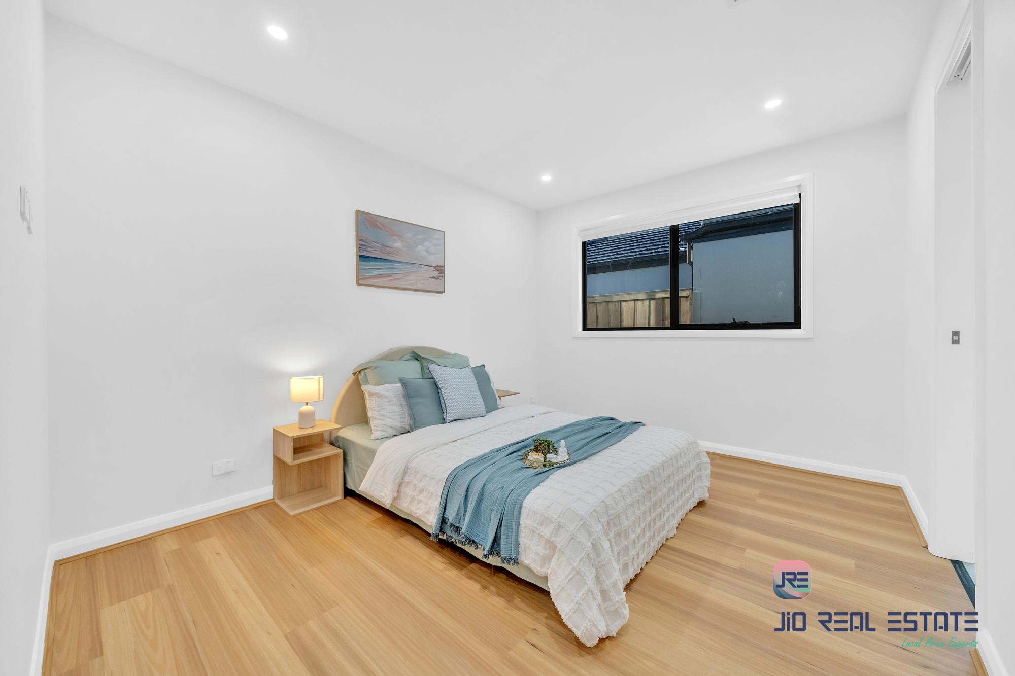13 Smethurst Road, Tarneit VIC