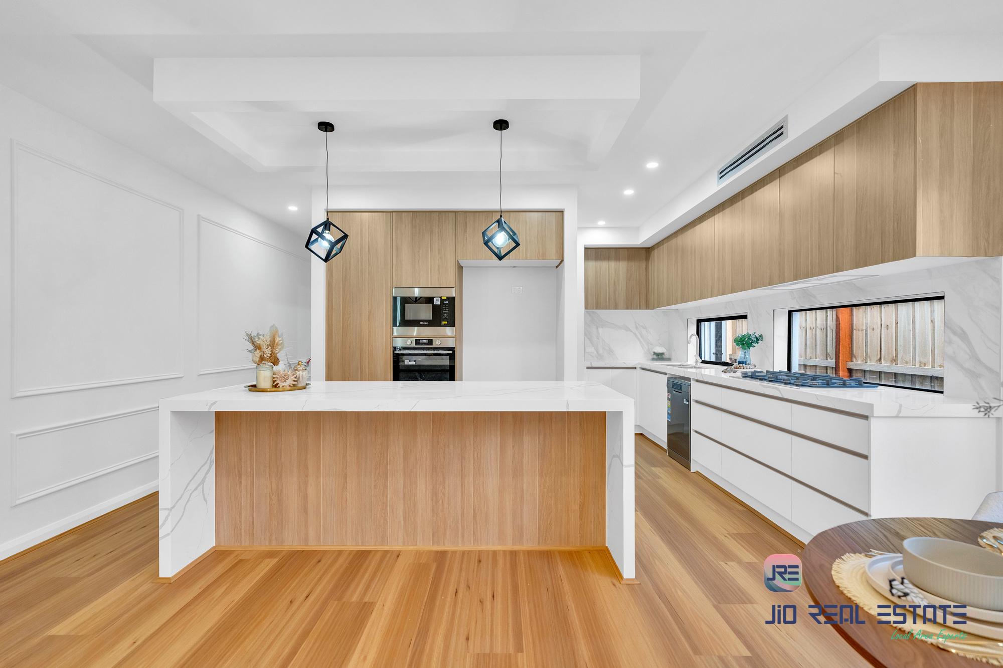 13 Smethurst Road, Tarneit VIC
