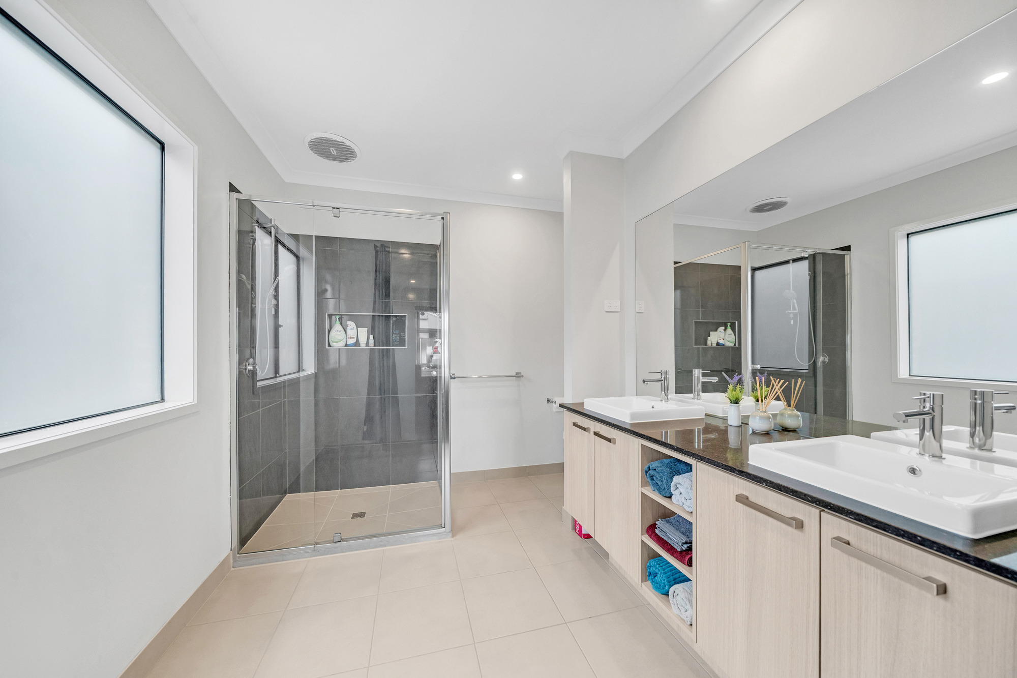 53 Coltan Avenue, Cobblebank VIC