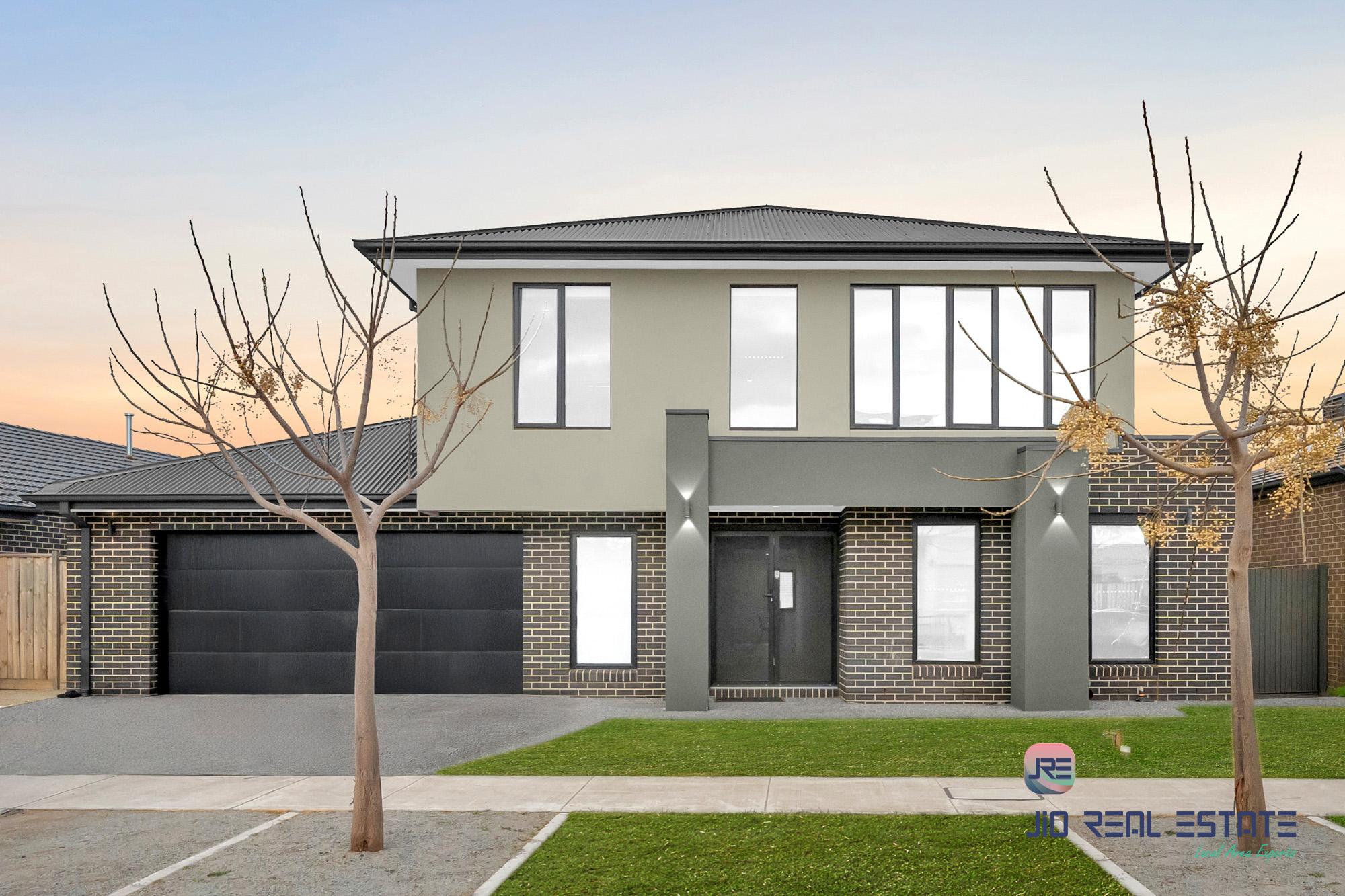 11 Devonshire Road, Thornhill Park VIC