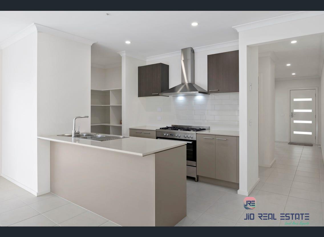 86 Plymouth Drive, Rockbank VIC