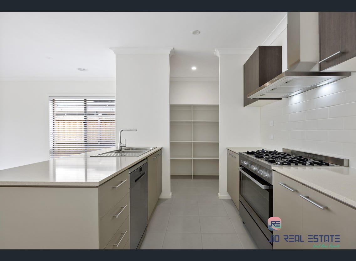 86 Plymouth Drive, Rockbank VIC