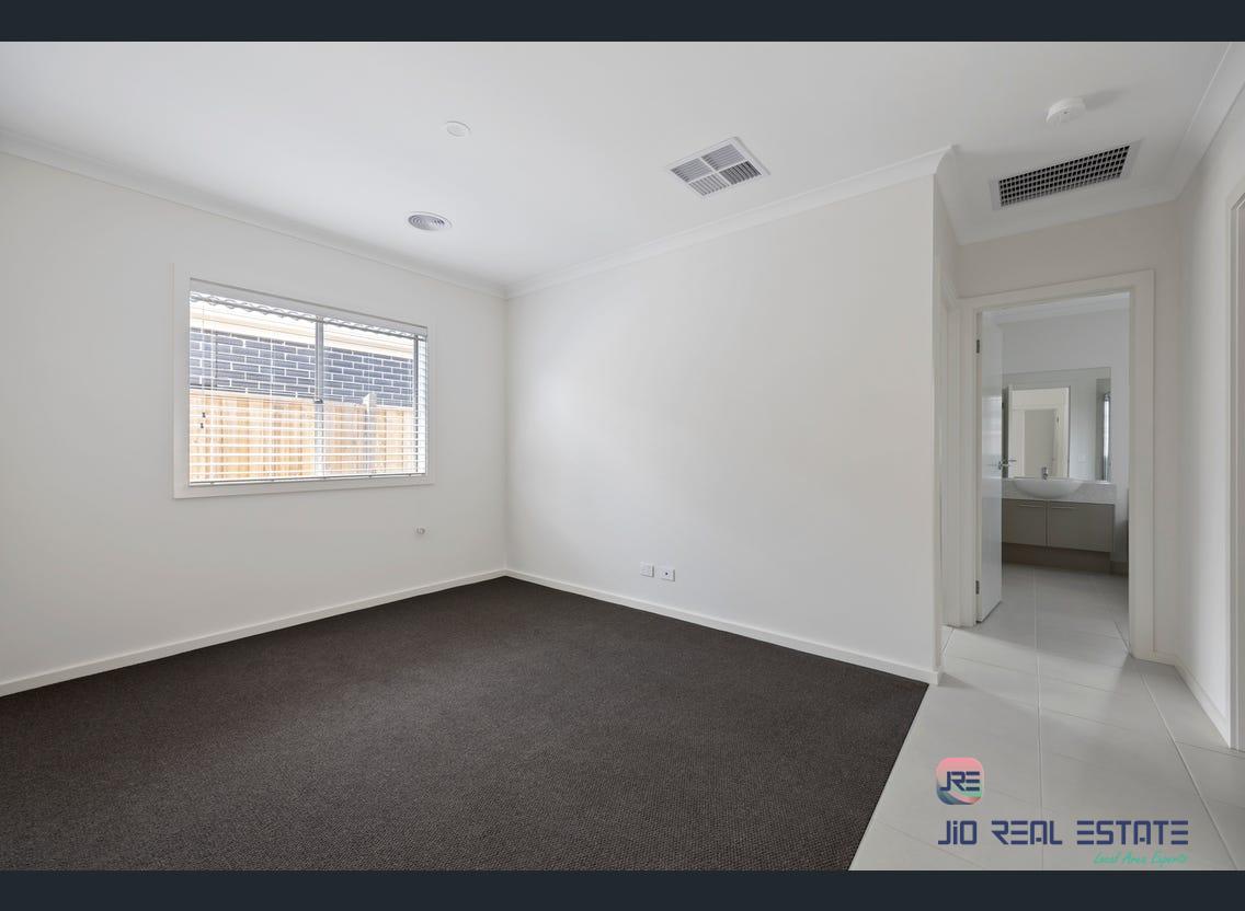 86 Plymouth Drive, Rockbank VIC
