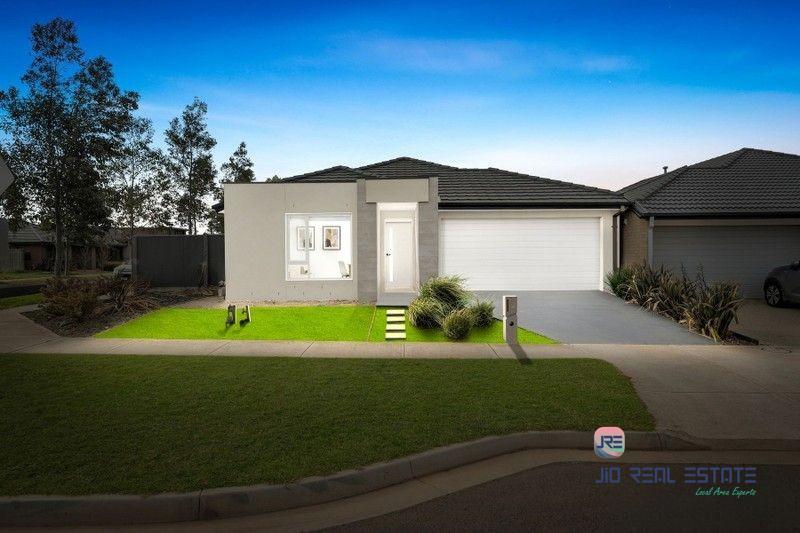 39 Wiltshire Boulevard, Thornhill Park VIC