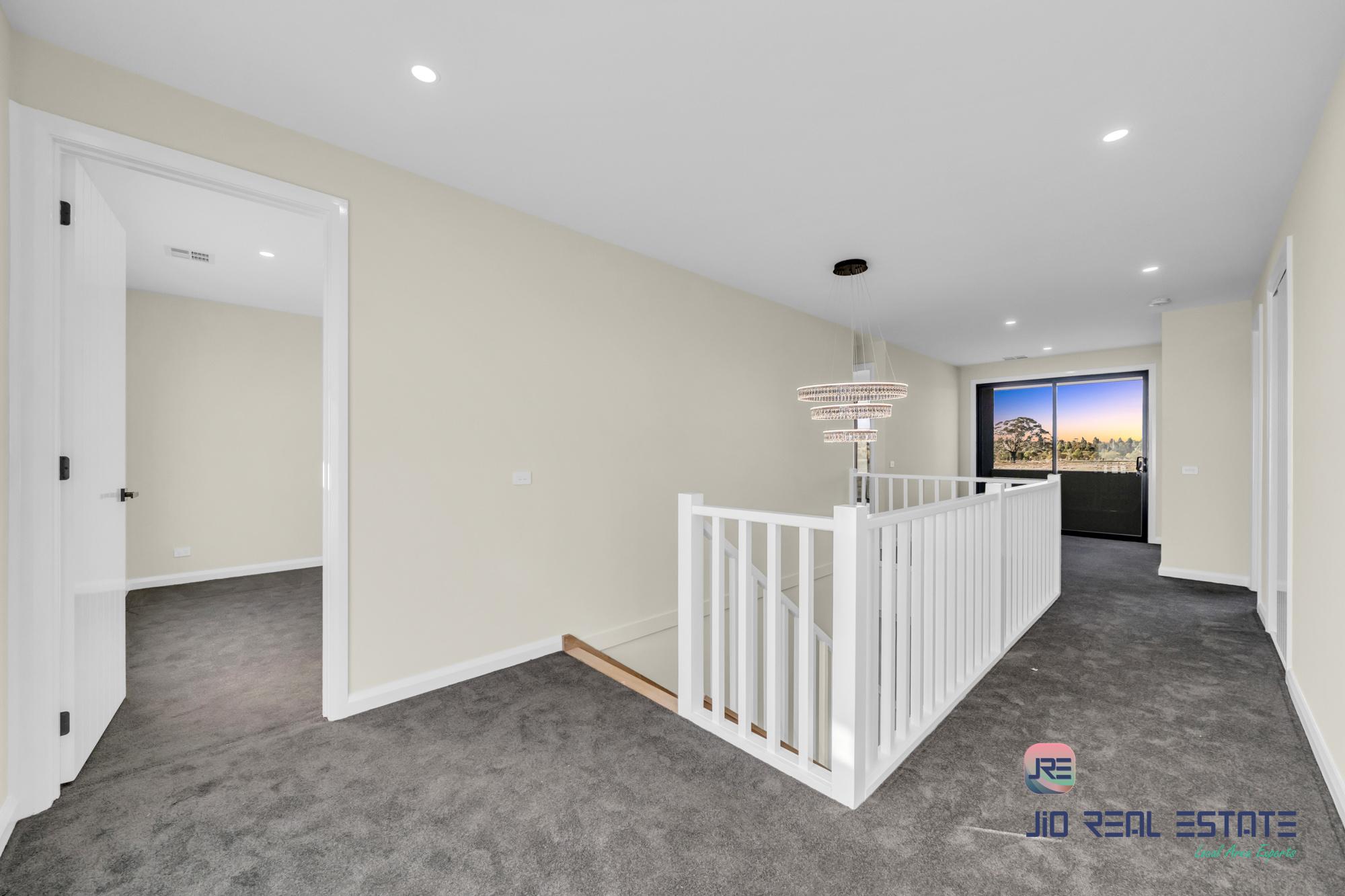 30 Uplands Crescent, Melton South VIC