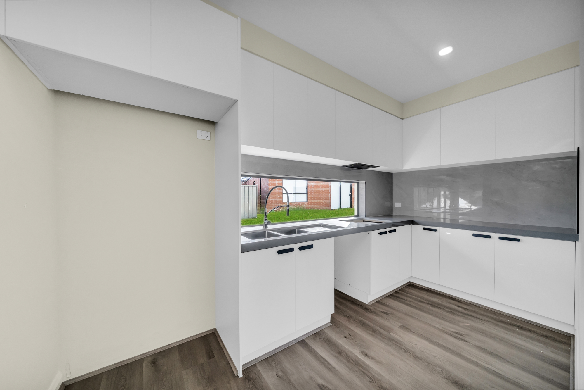 30 Uplands Crescent, Melton South VIC