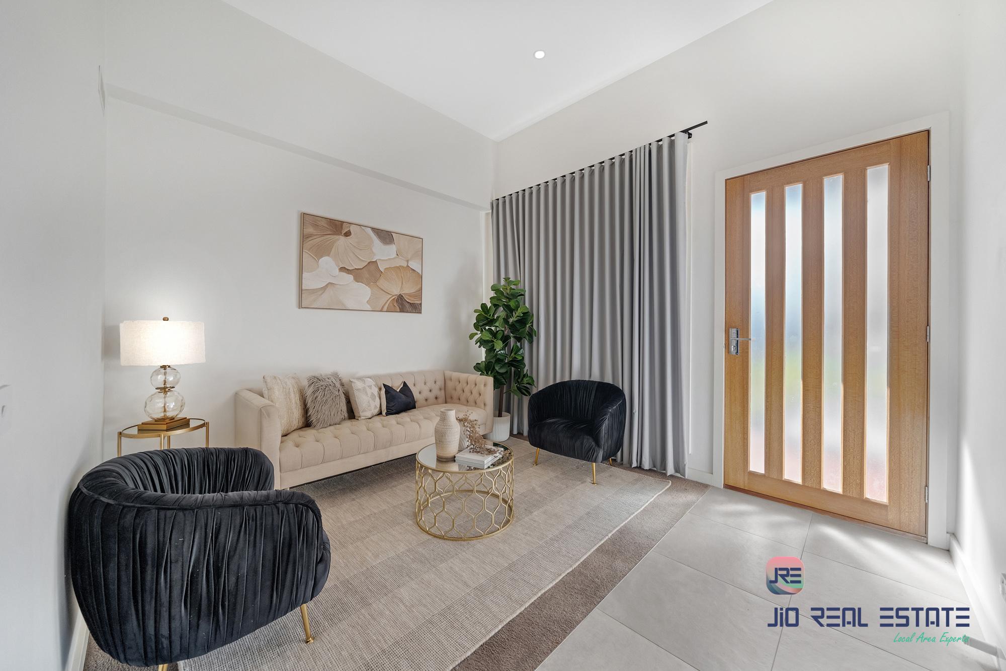 16 Wiltshire Boulevard, Thornhill Park VIC