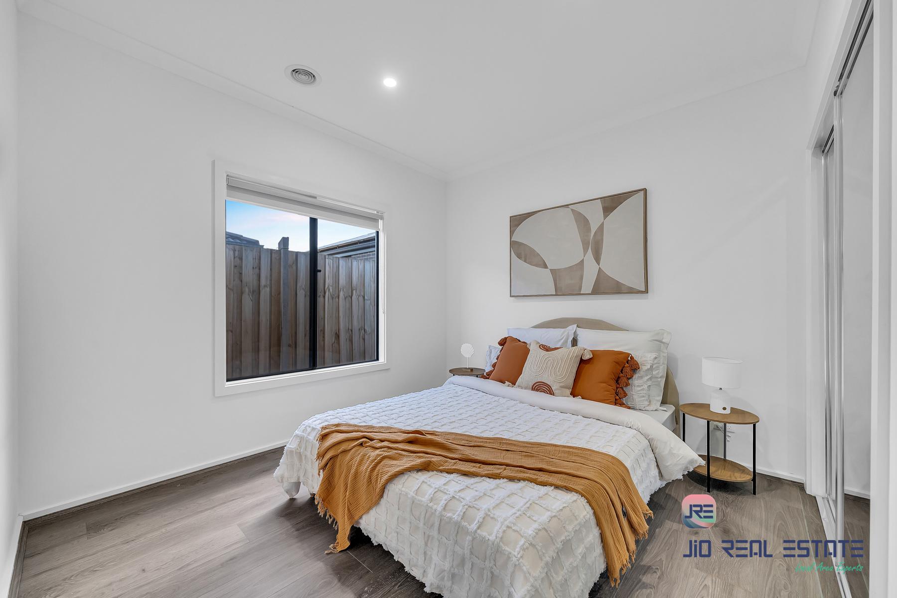 12 Nagar Street, Thornhill Park VIC