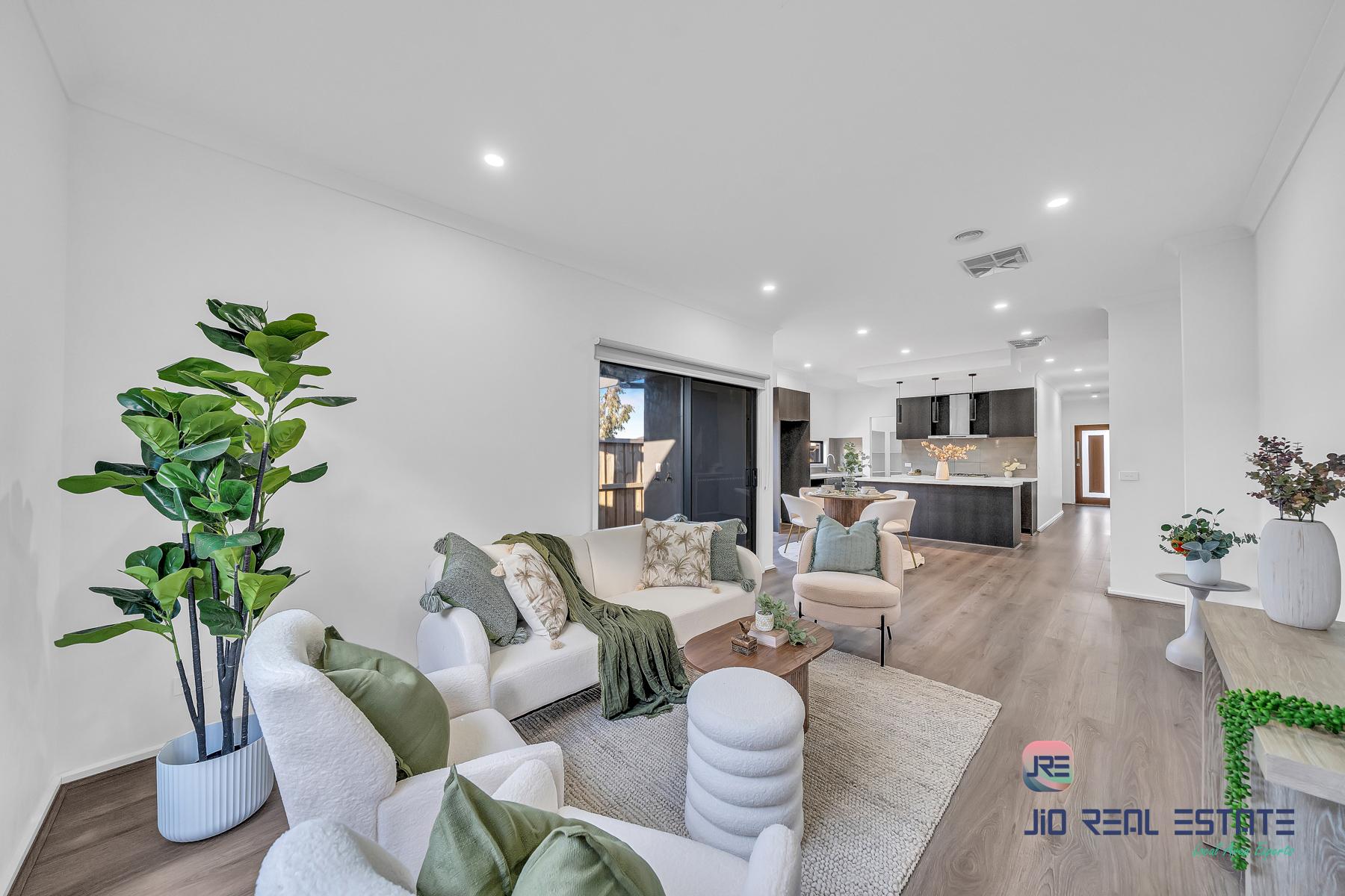 12 Nagar Street, Thornhill Park VIC