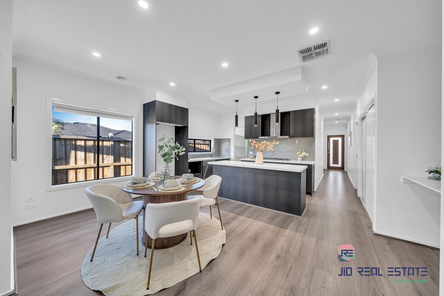 12 Nagar Street, Thornhill Park VIC