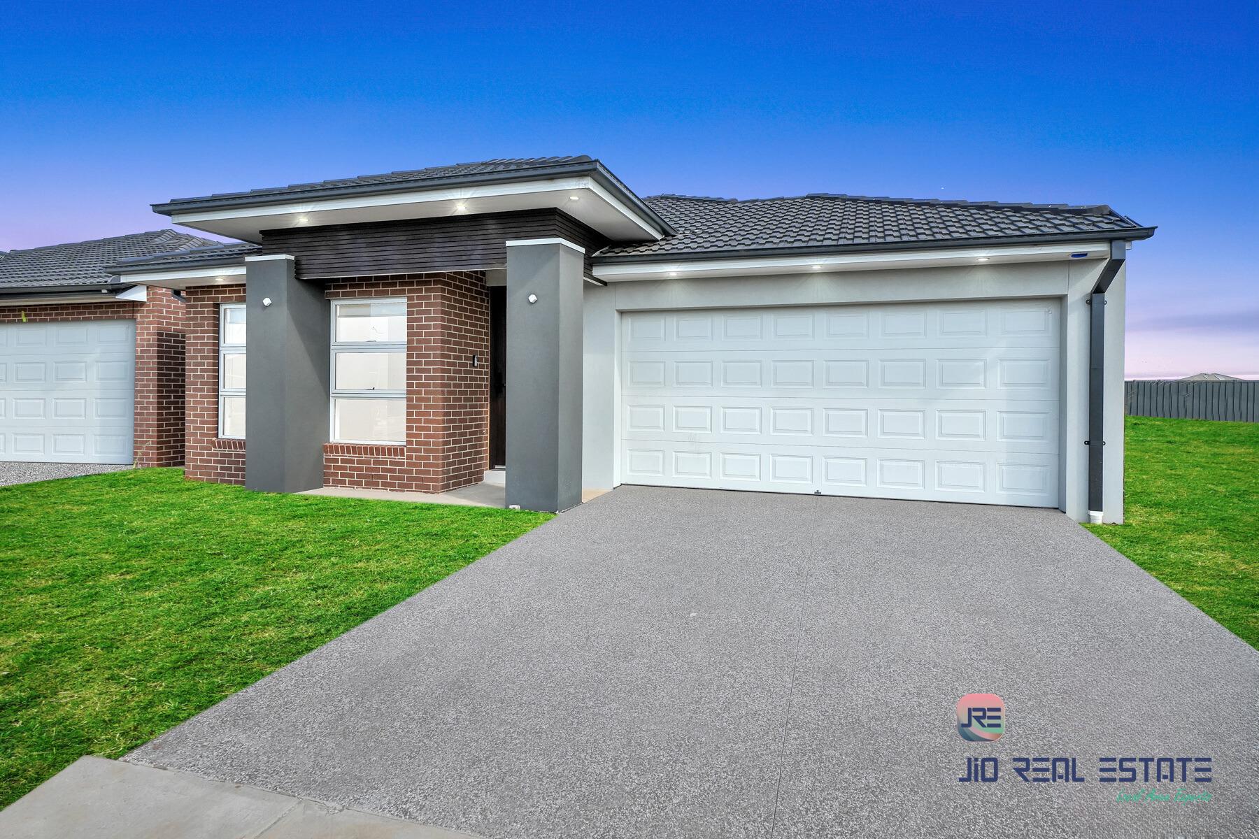 94 Pintail Drive, Melton South VIC