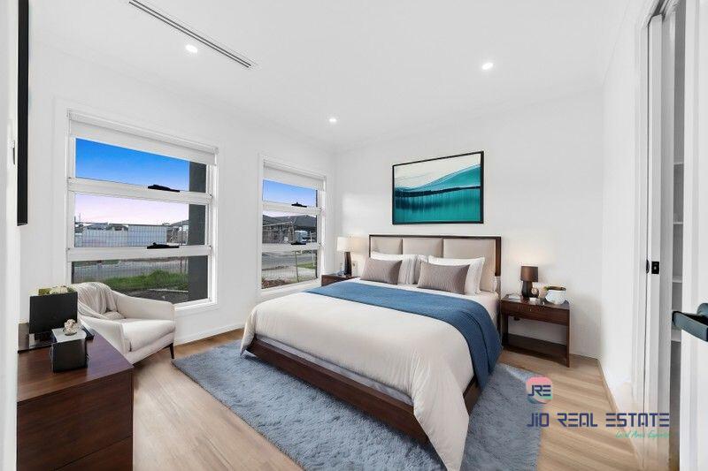 94 Pintail Drive, Melton South VIC