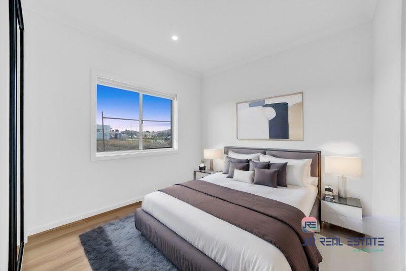 94 Pintail Drive, Melton South VIC