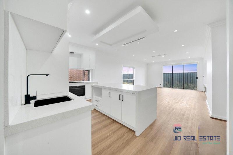 94 Pintail Drive, Melton South VIC