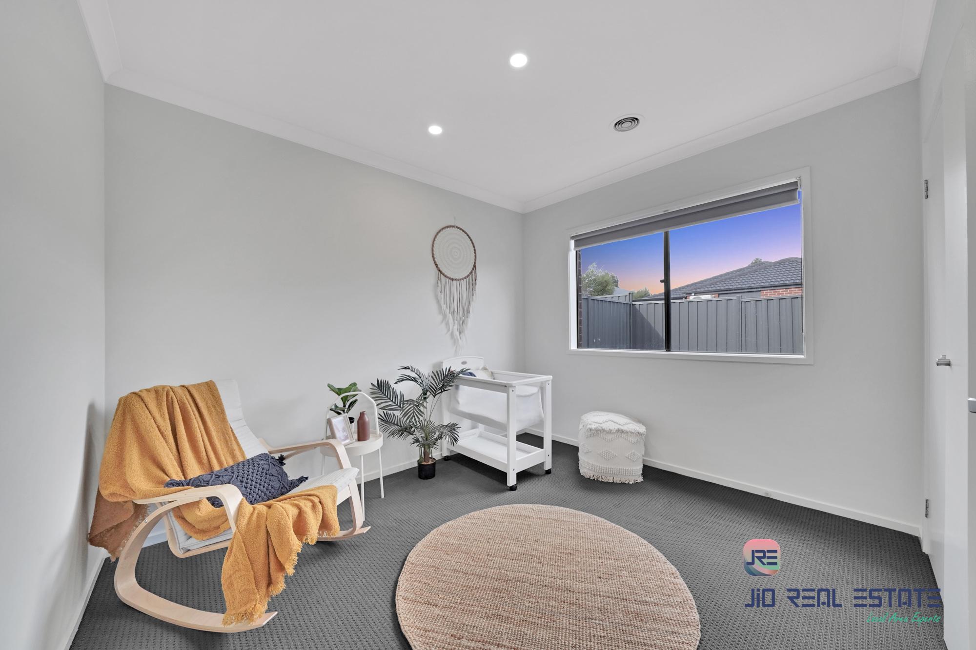 16 Macalister Grove, Cobblebank VIC