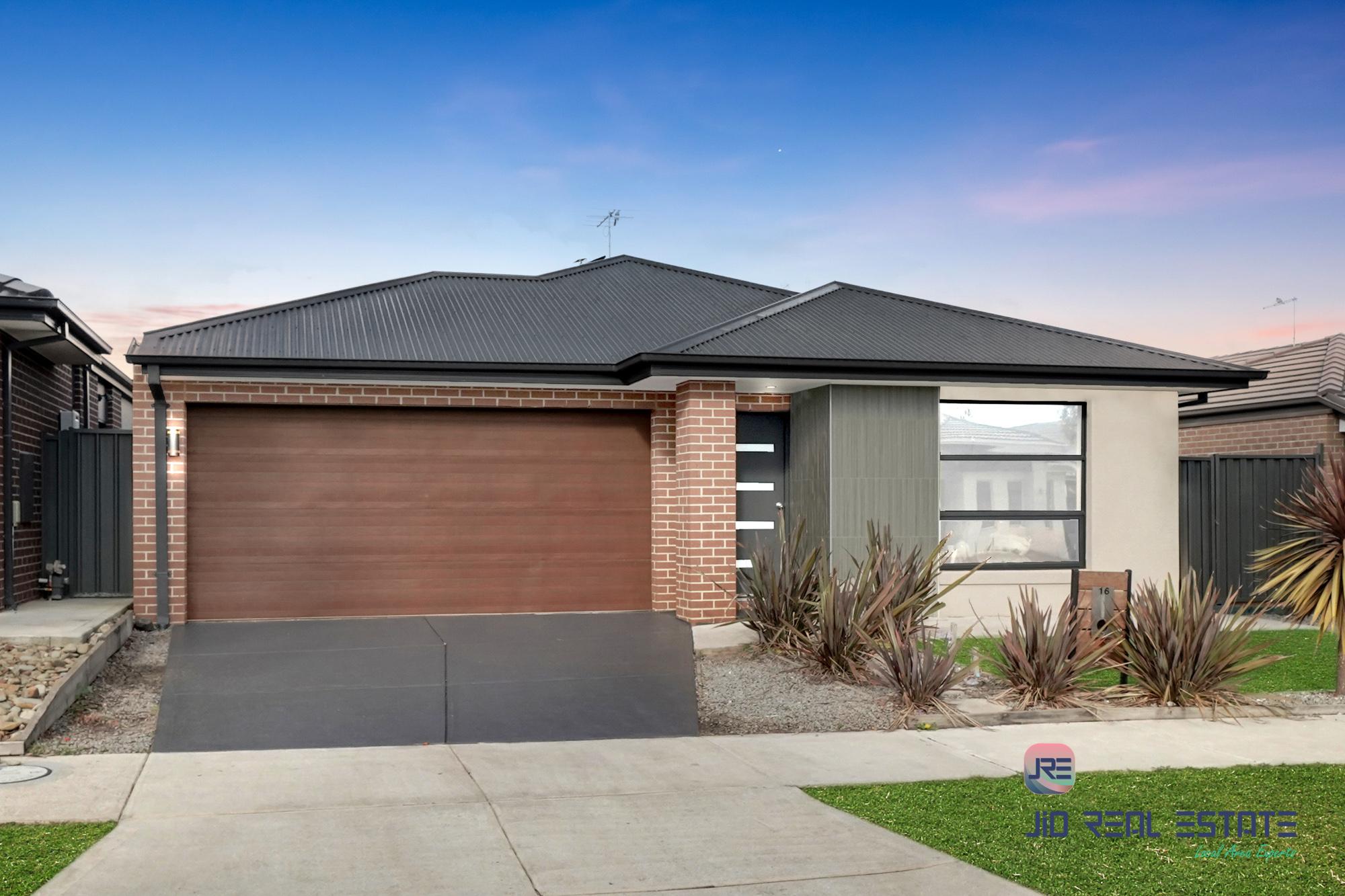 16 Macalister Grove, Cobblebank VIC