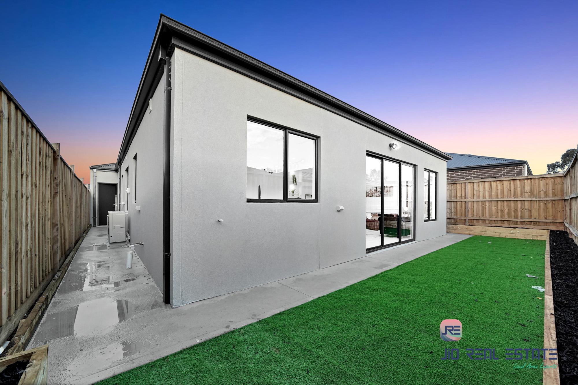 3 Barnmead Street, Deanside VIC