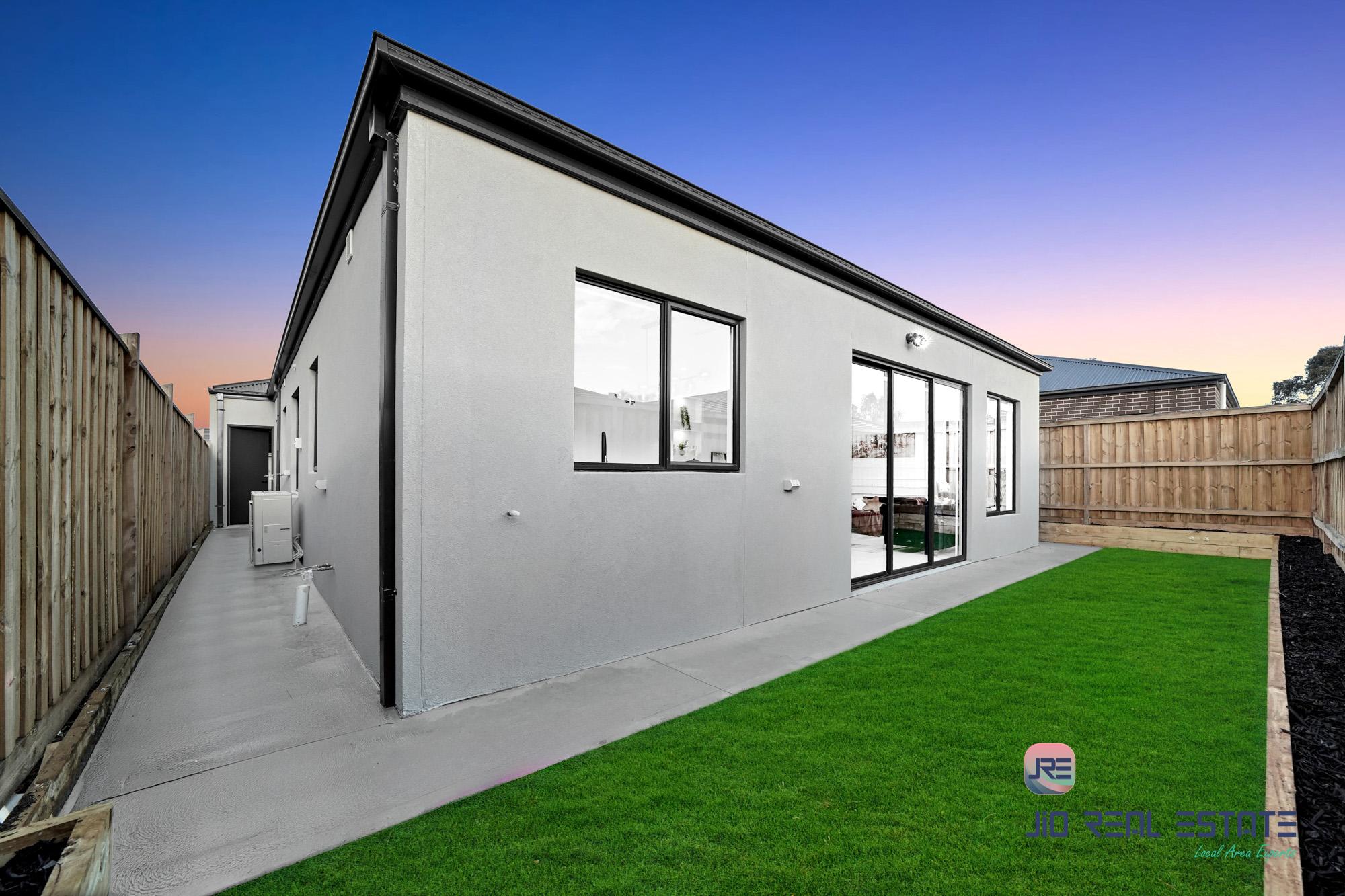 3 Barnmead Street, Deanside VIC