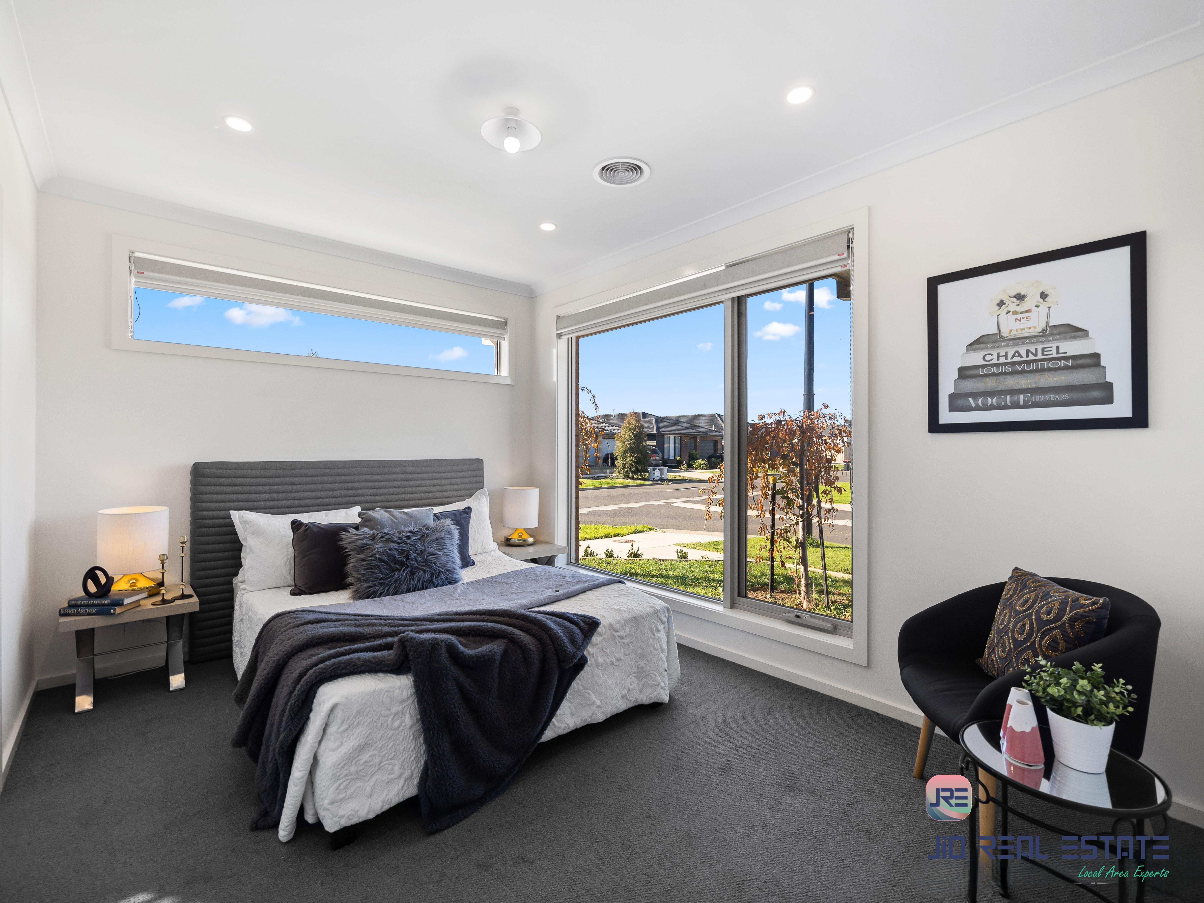 2 Blackscroft Road, Thornhill Park VIC