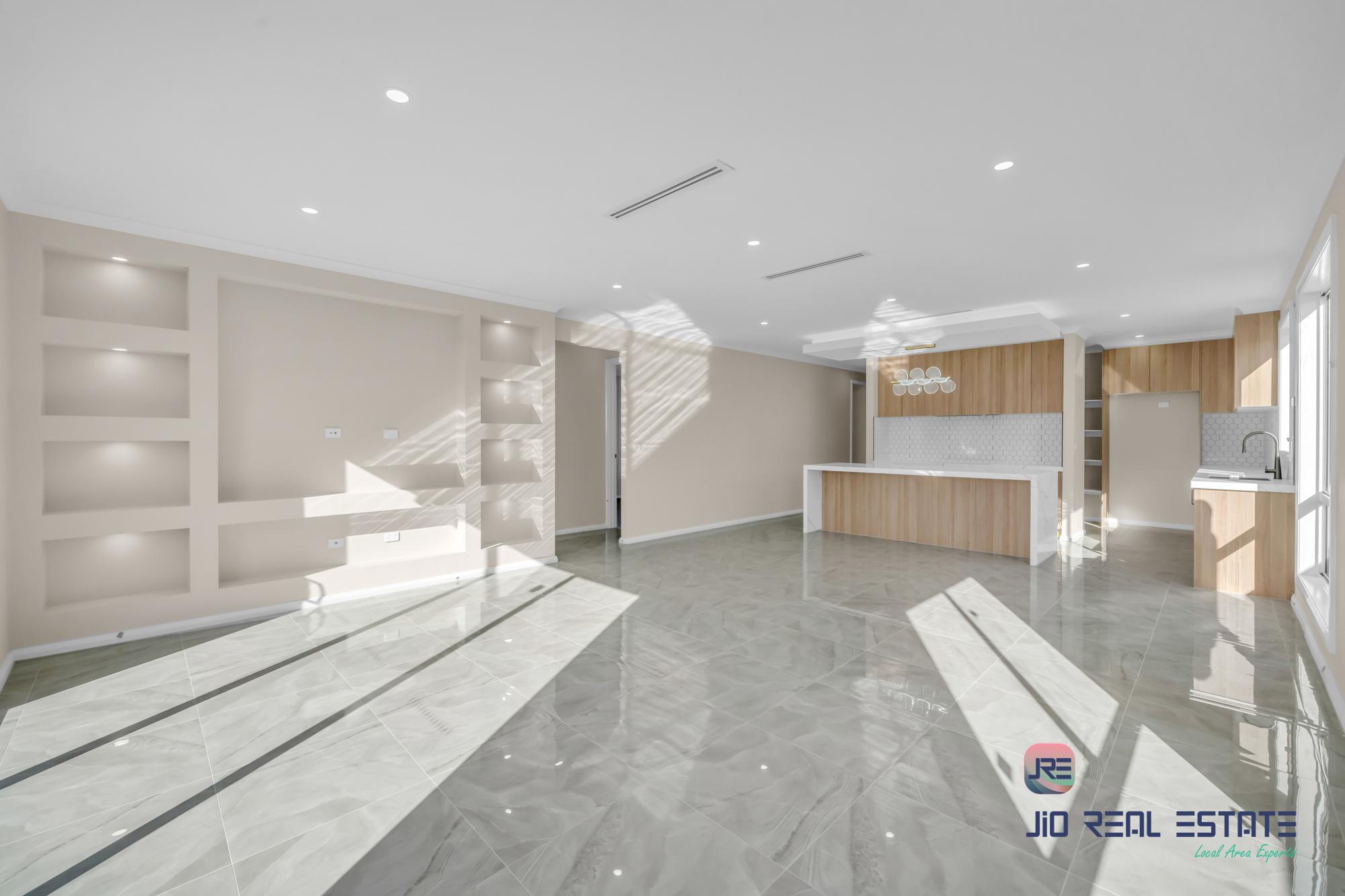 16 Dibiase Grove, Thornhill Park VIC