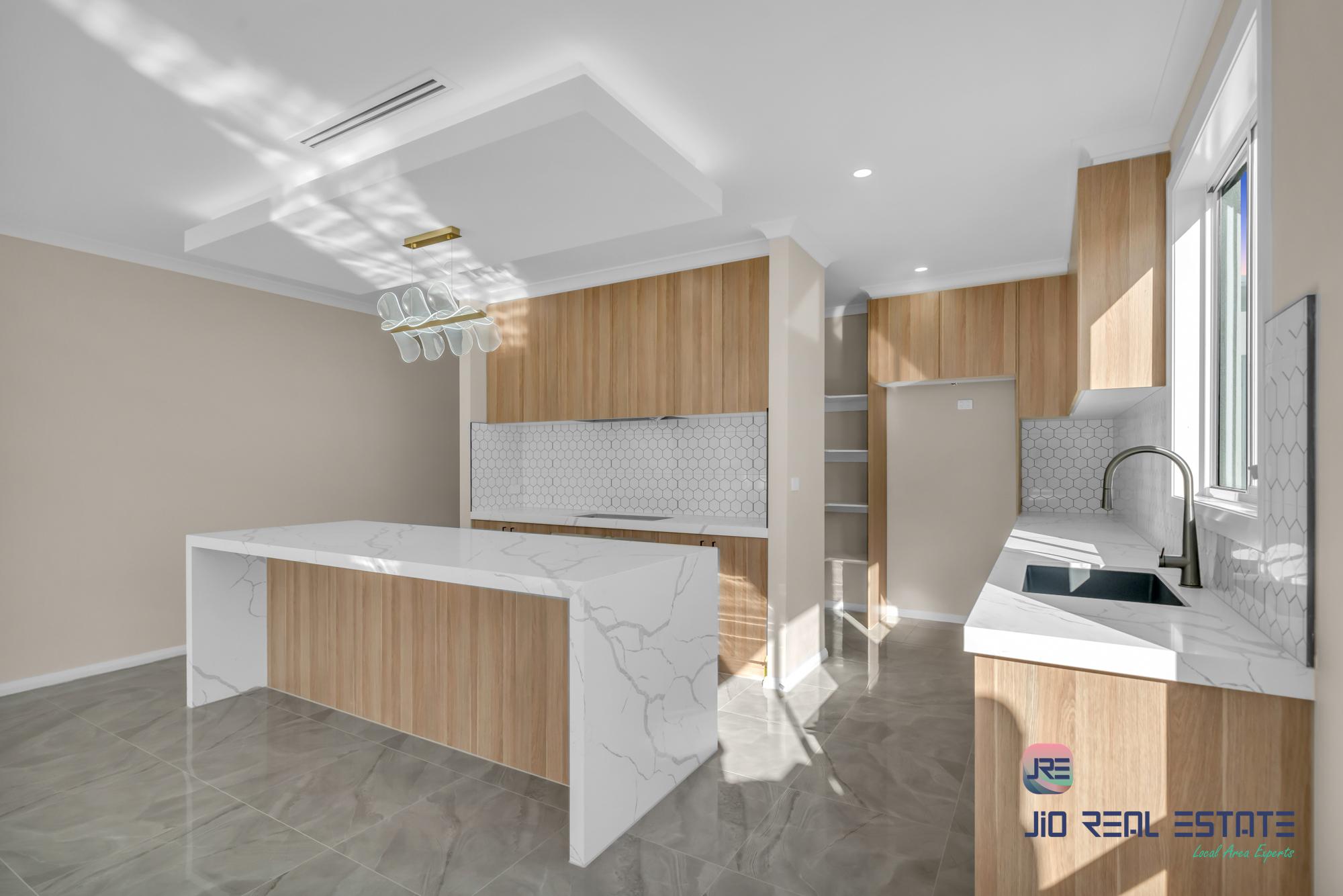 16 Dibiase Grove, Thornhill Park VIC