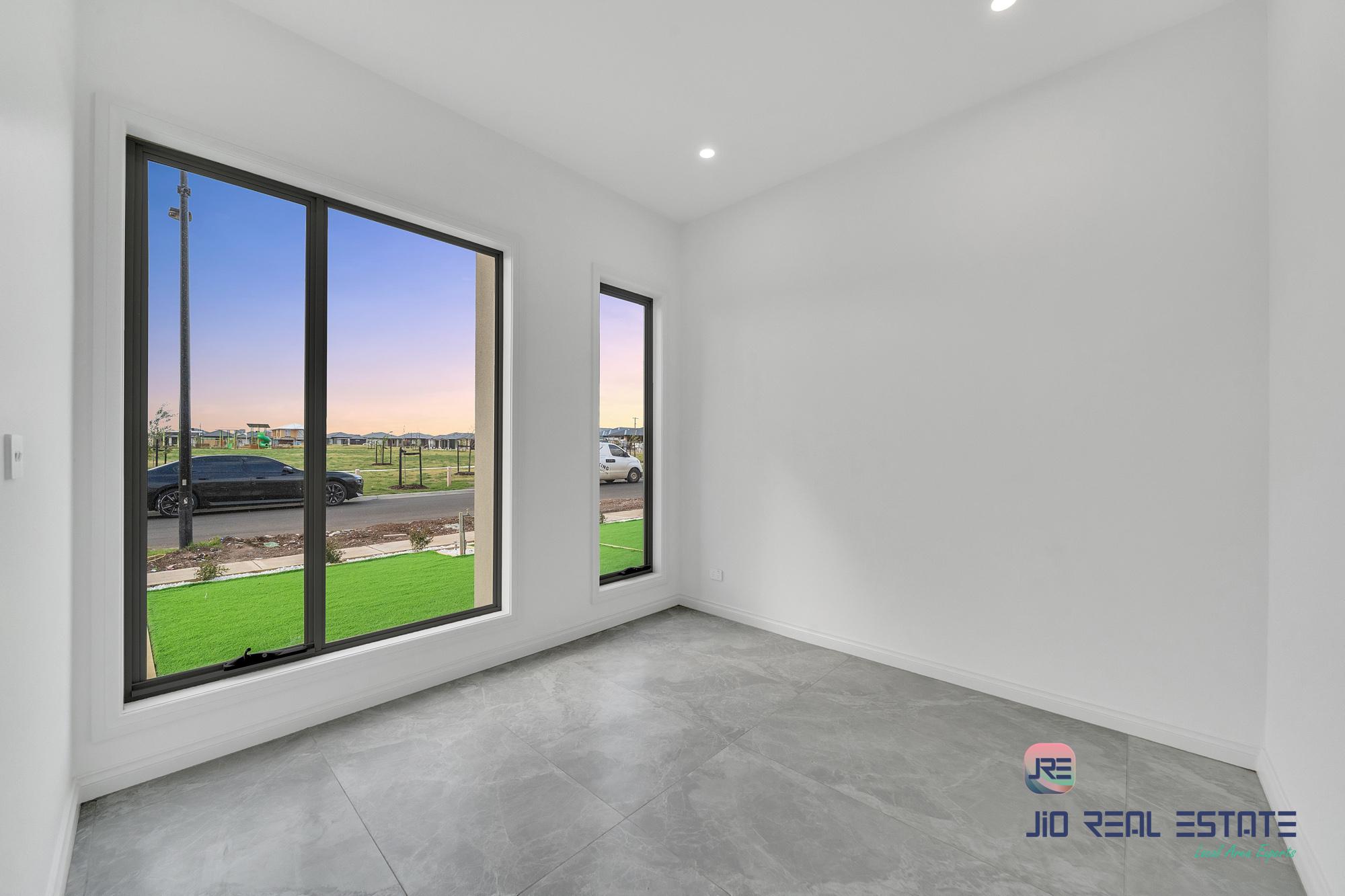 55 Thyme Crescent, Fraser Rise VIC