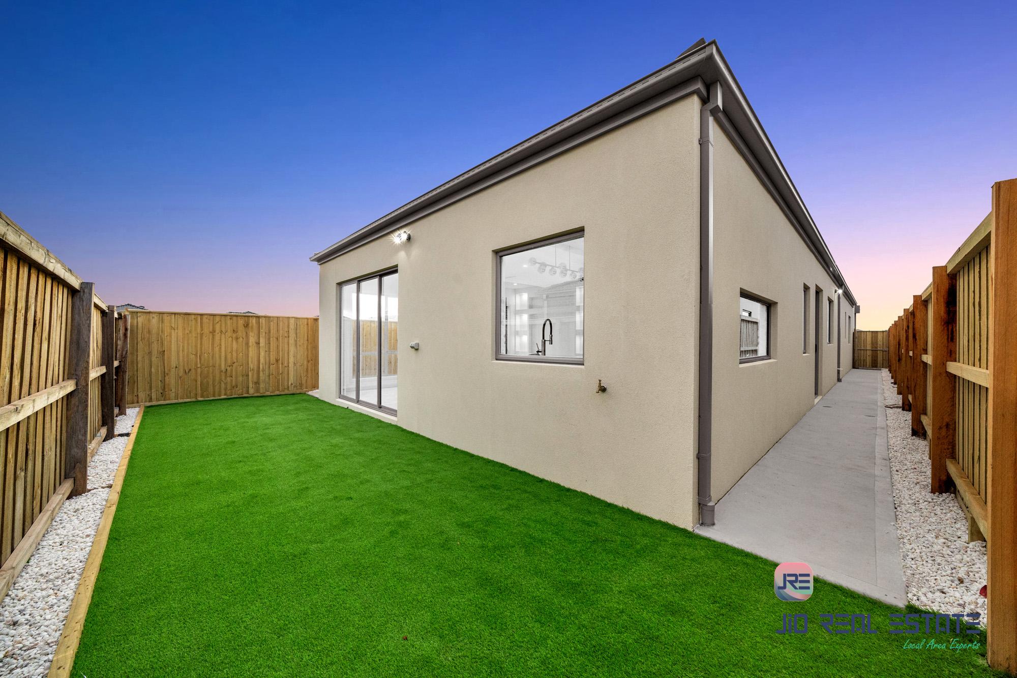 55 Thyme Crescent, Fraser Rise VIC