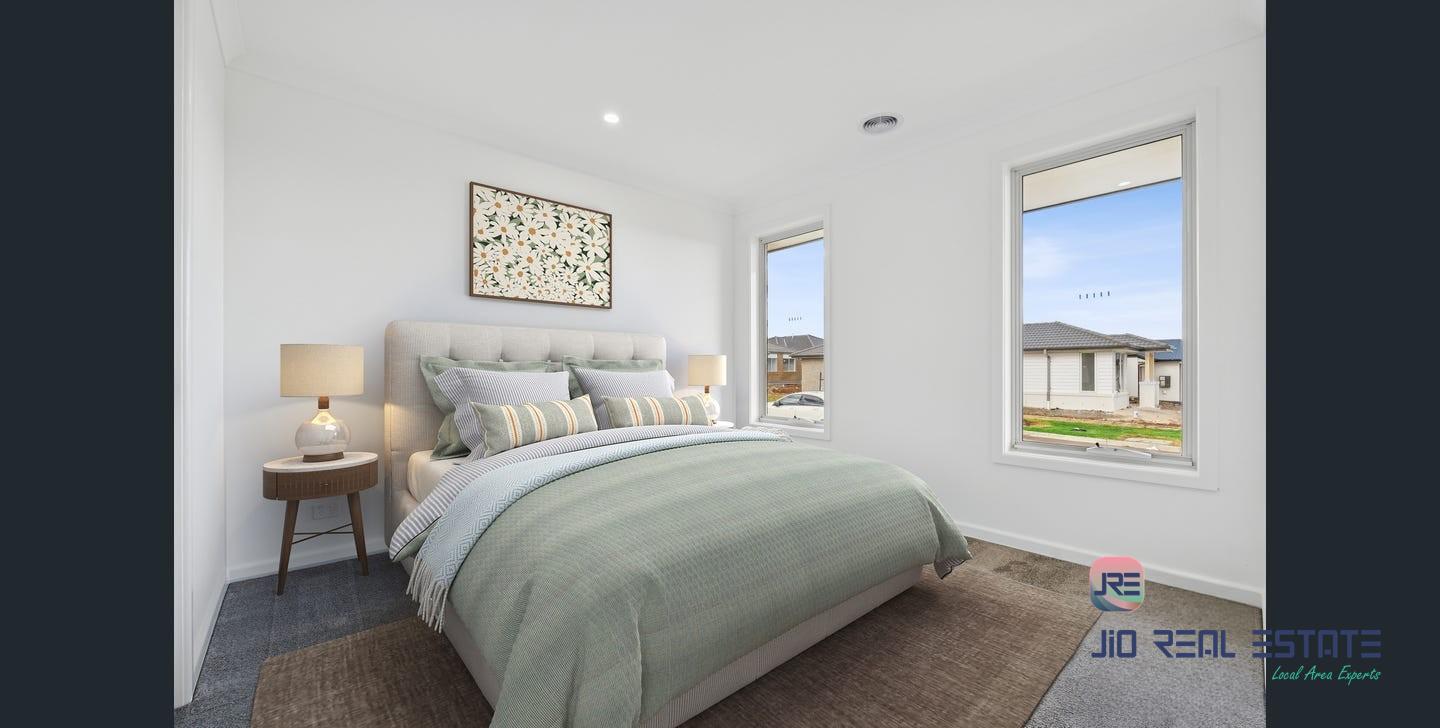 27 Thyme Crescent, Fraser Rise VIC