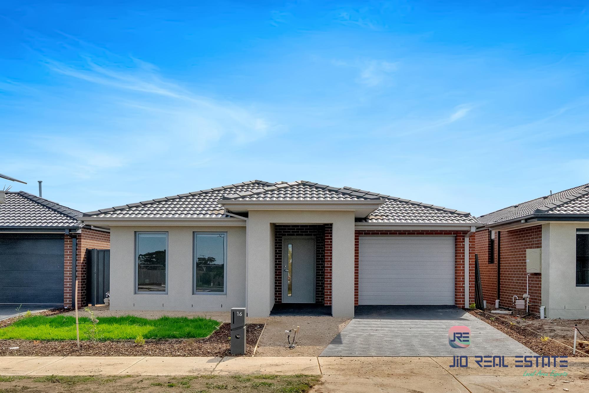 16 Pintail Drive, Melton South VIC