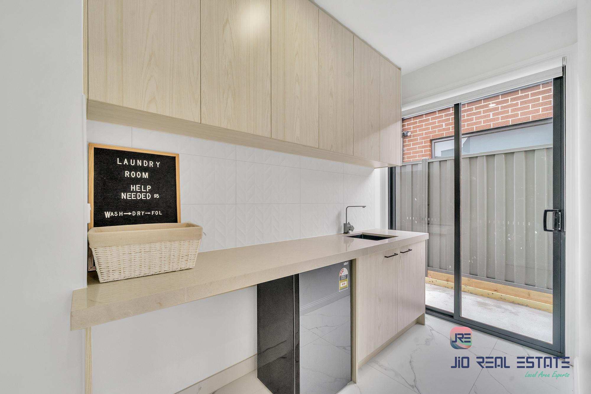 2 Woden Place, Strathtulloh VIC
