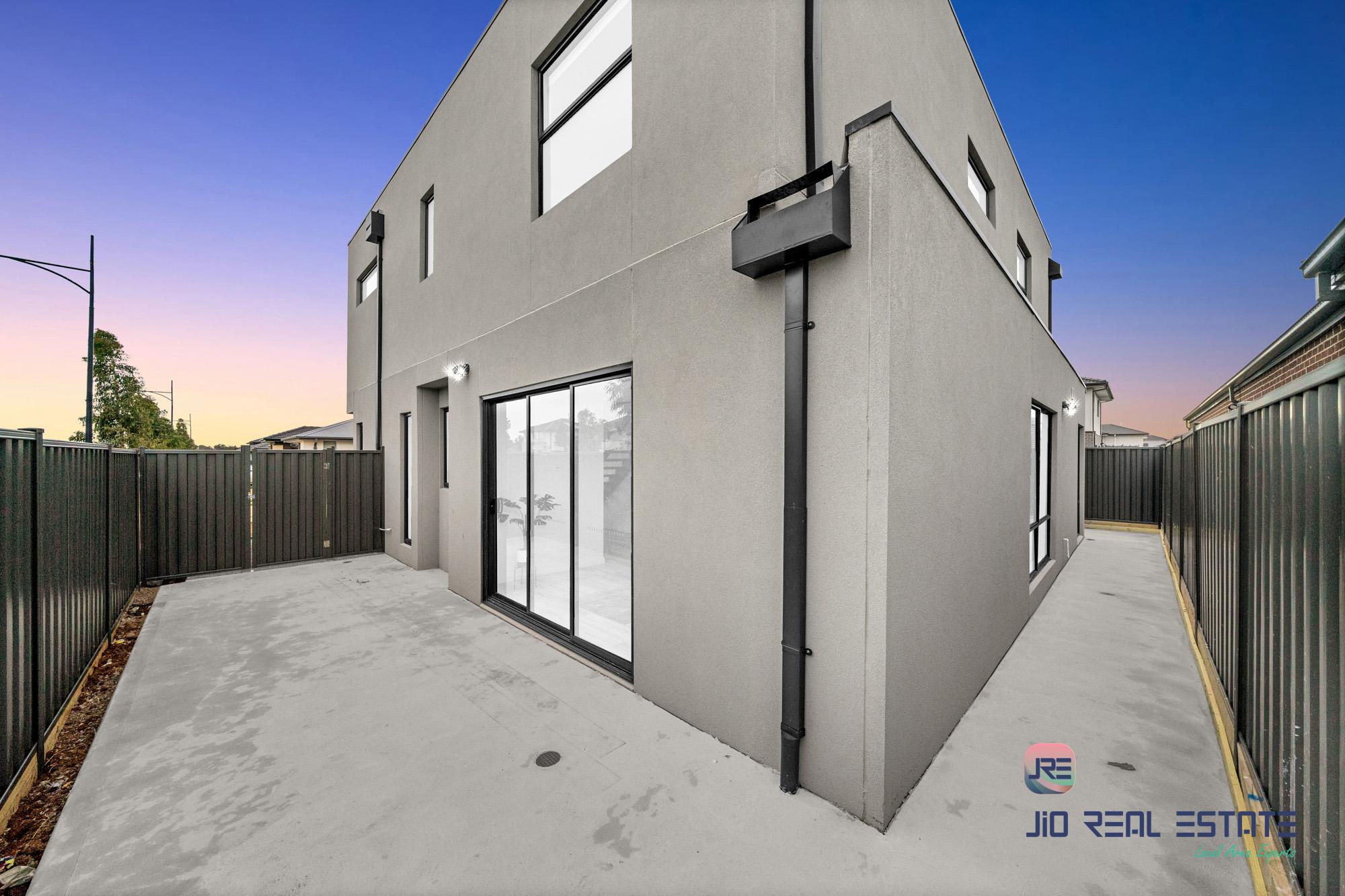 2 Woden Place, Strathtulloh VIC