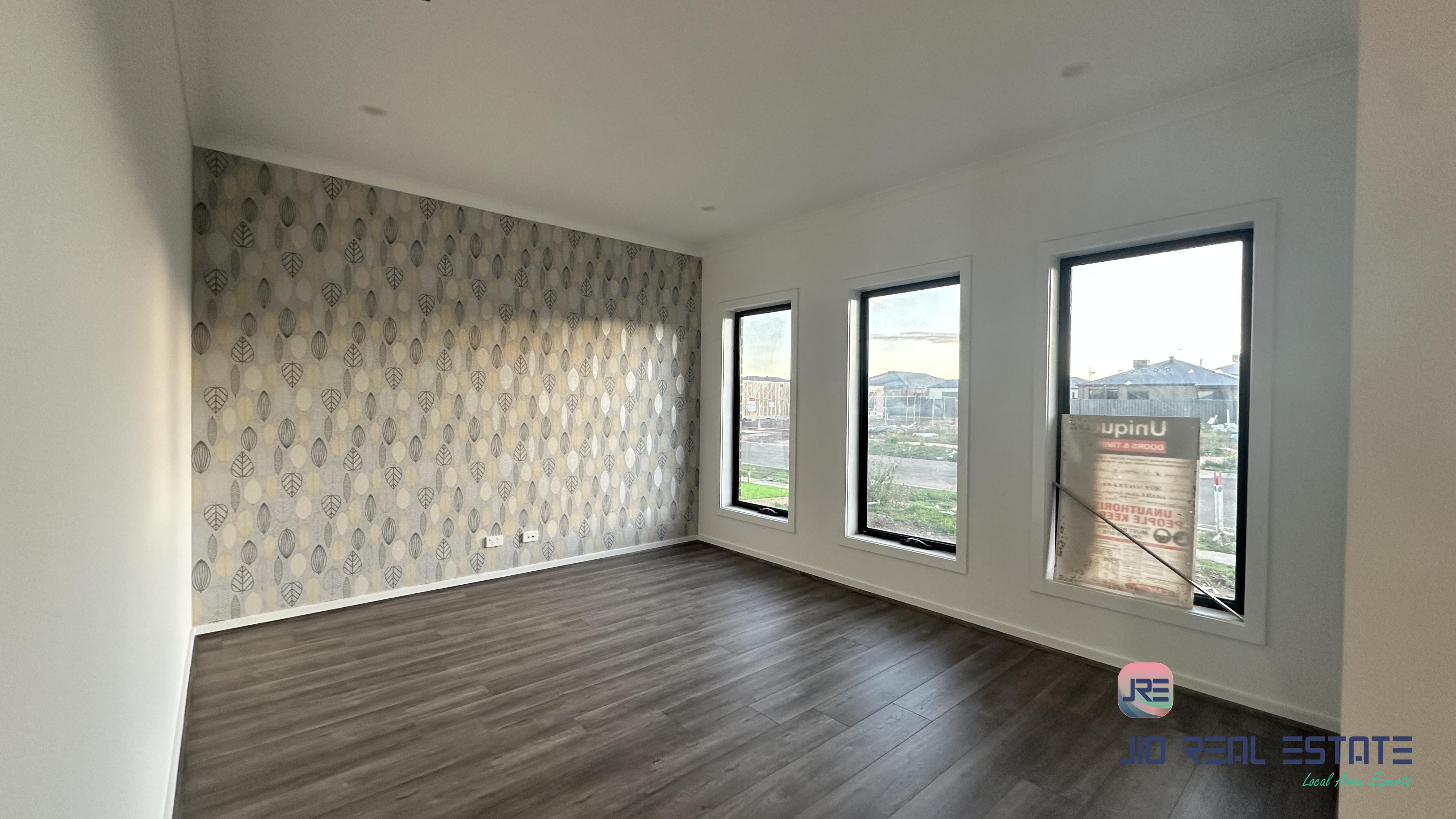 27 Gramercy Place, Strathtulloh VIC