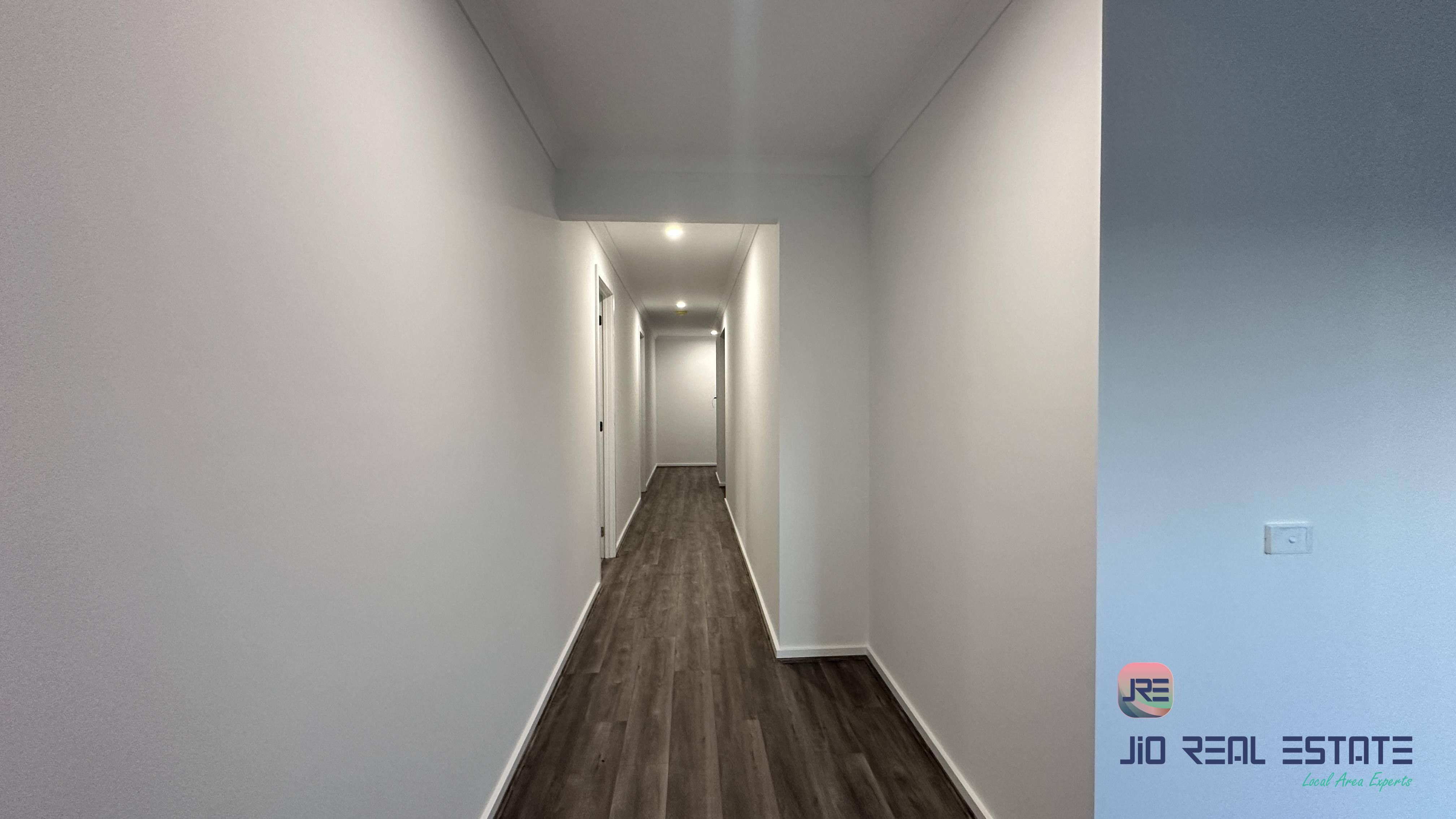 27 Gramercy Place, Strathtulloh VIC