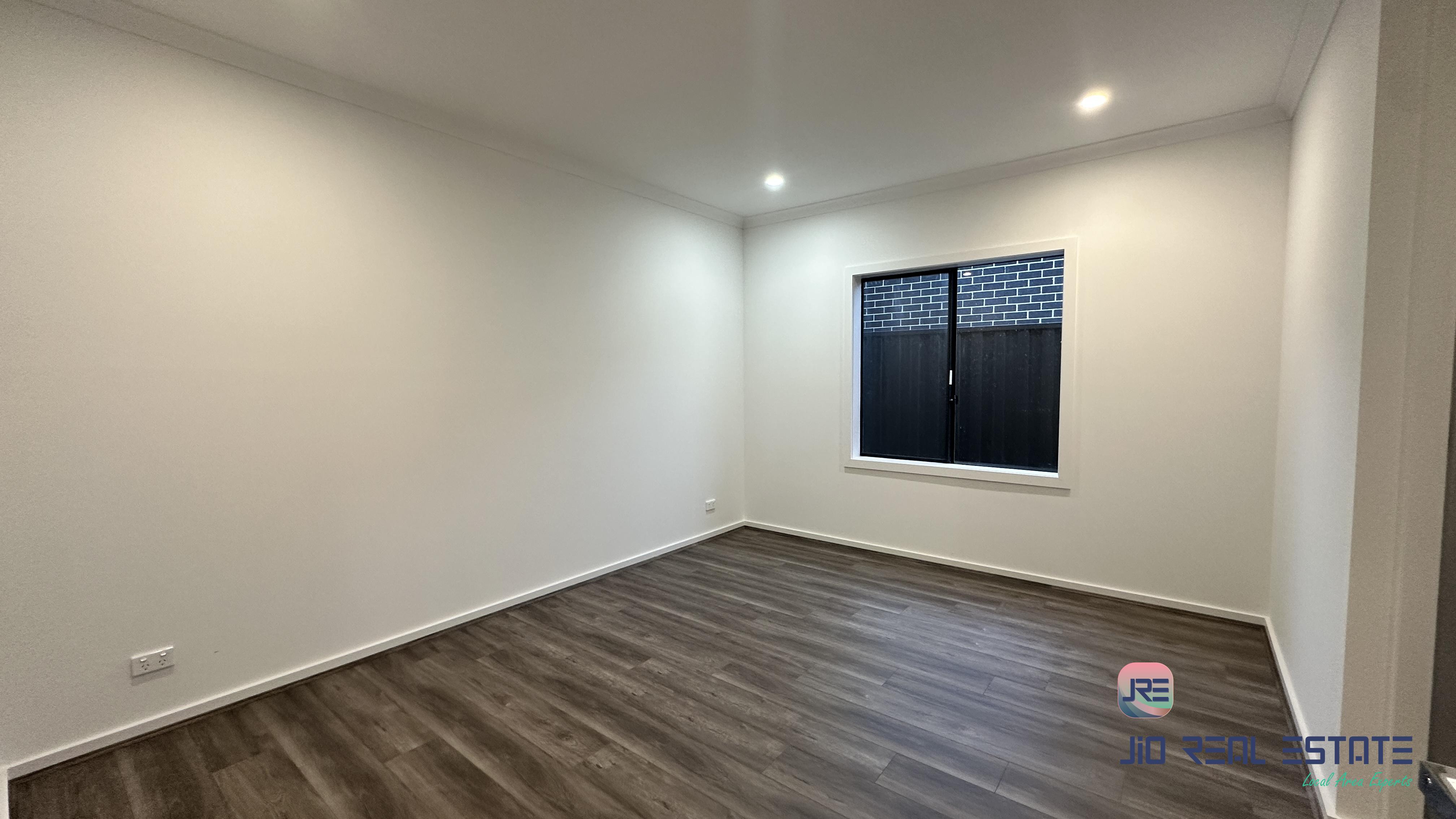 27 Gramercy Place, Strathtulloh VIC