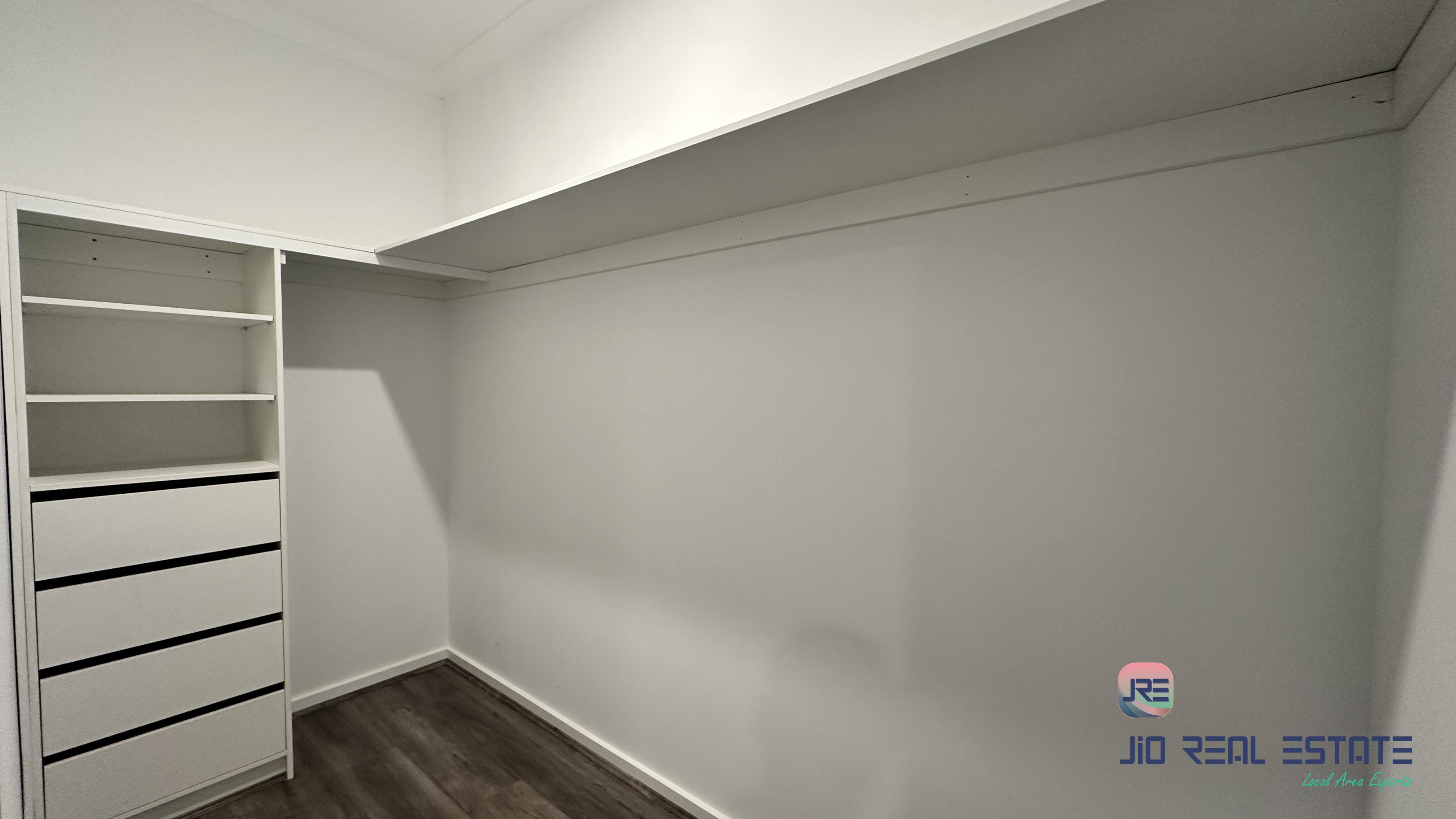 27 Gramercy Place, Strathtulloh VIC