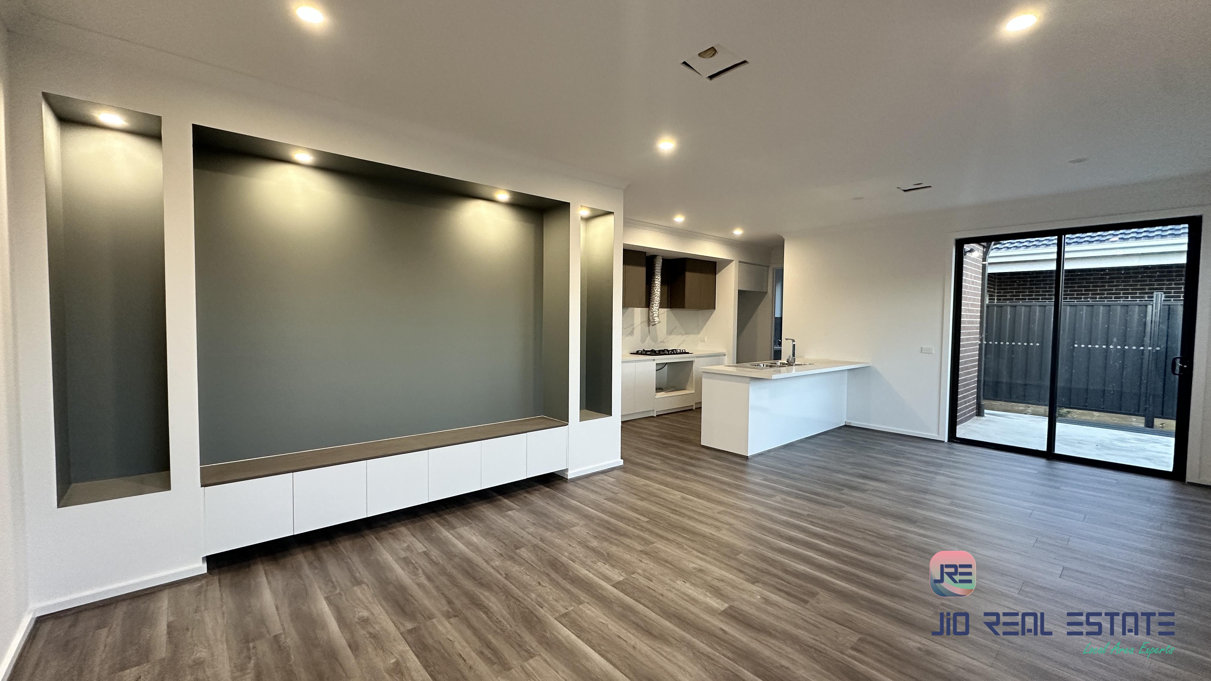 27 Gramercy Place, Strathtulloh VIC