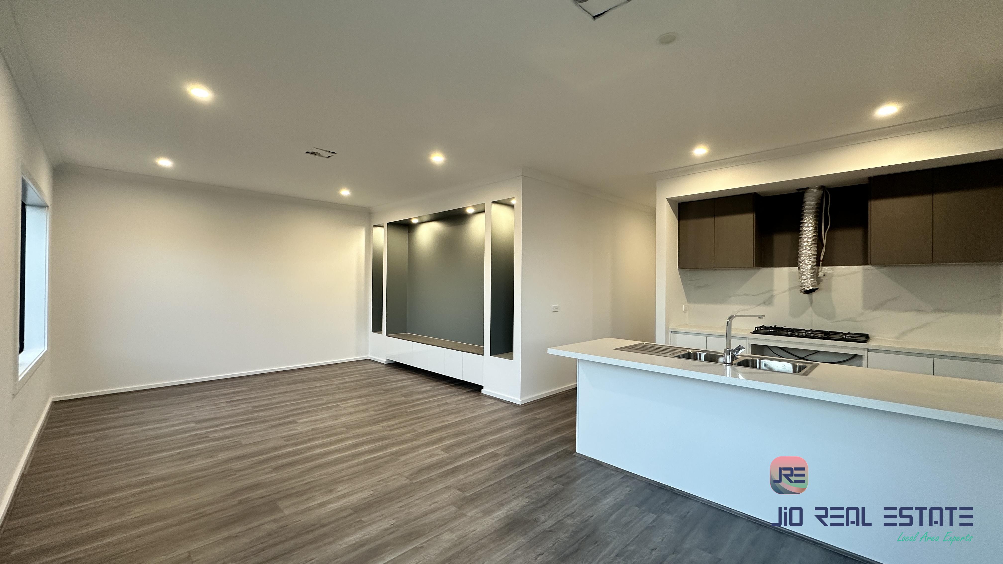 27 Gramercy Place, Strathtulloh VIC