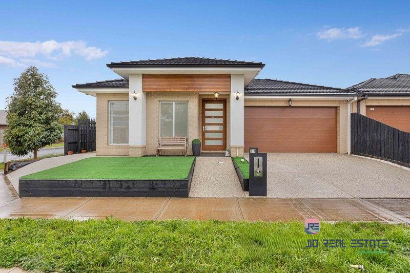 17 Morningside Drive, Thornhill Park VIC