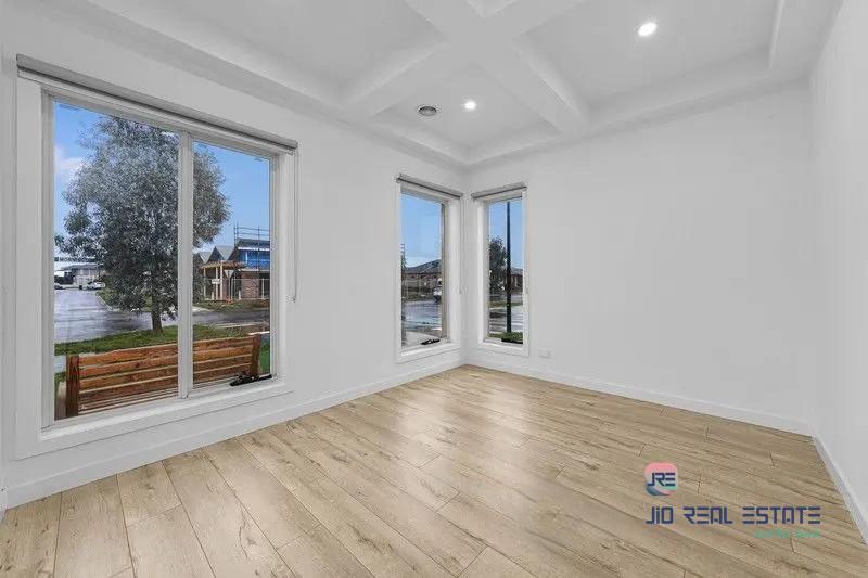 17 Morningside Drive, Thornhill Park VIC